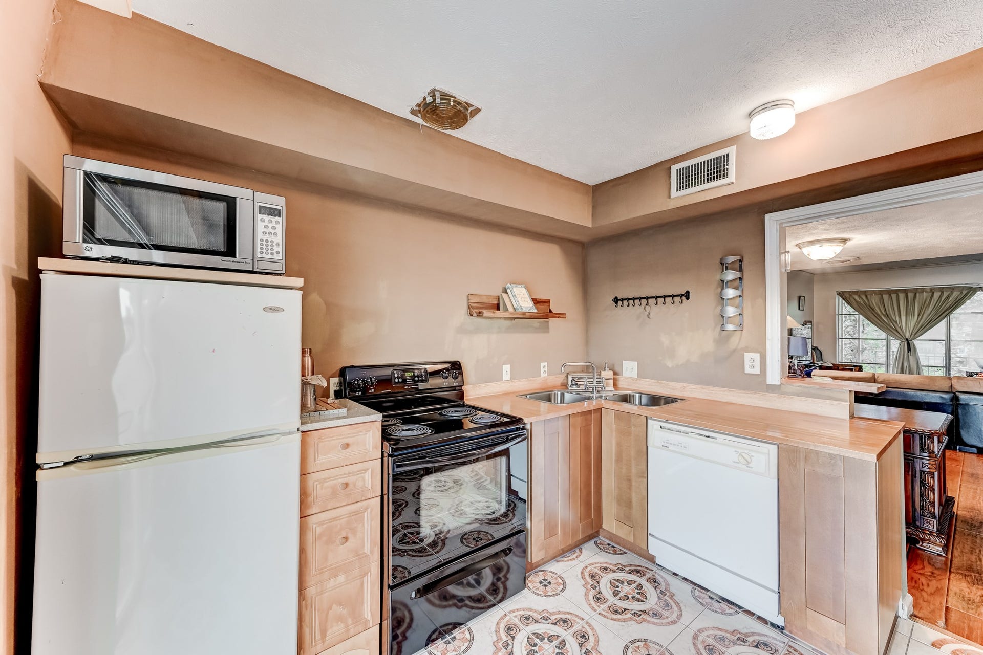 2727 Briarhurst Drive, #25, Houston, TX 77057