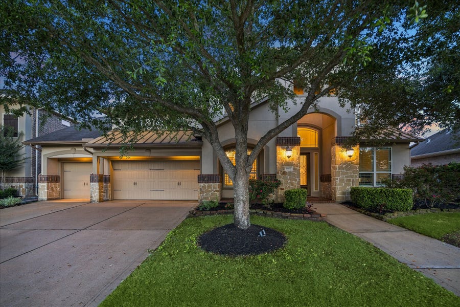 Property photo for 5607 Mustang Ridge Ln, Fulshear, TX