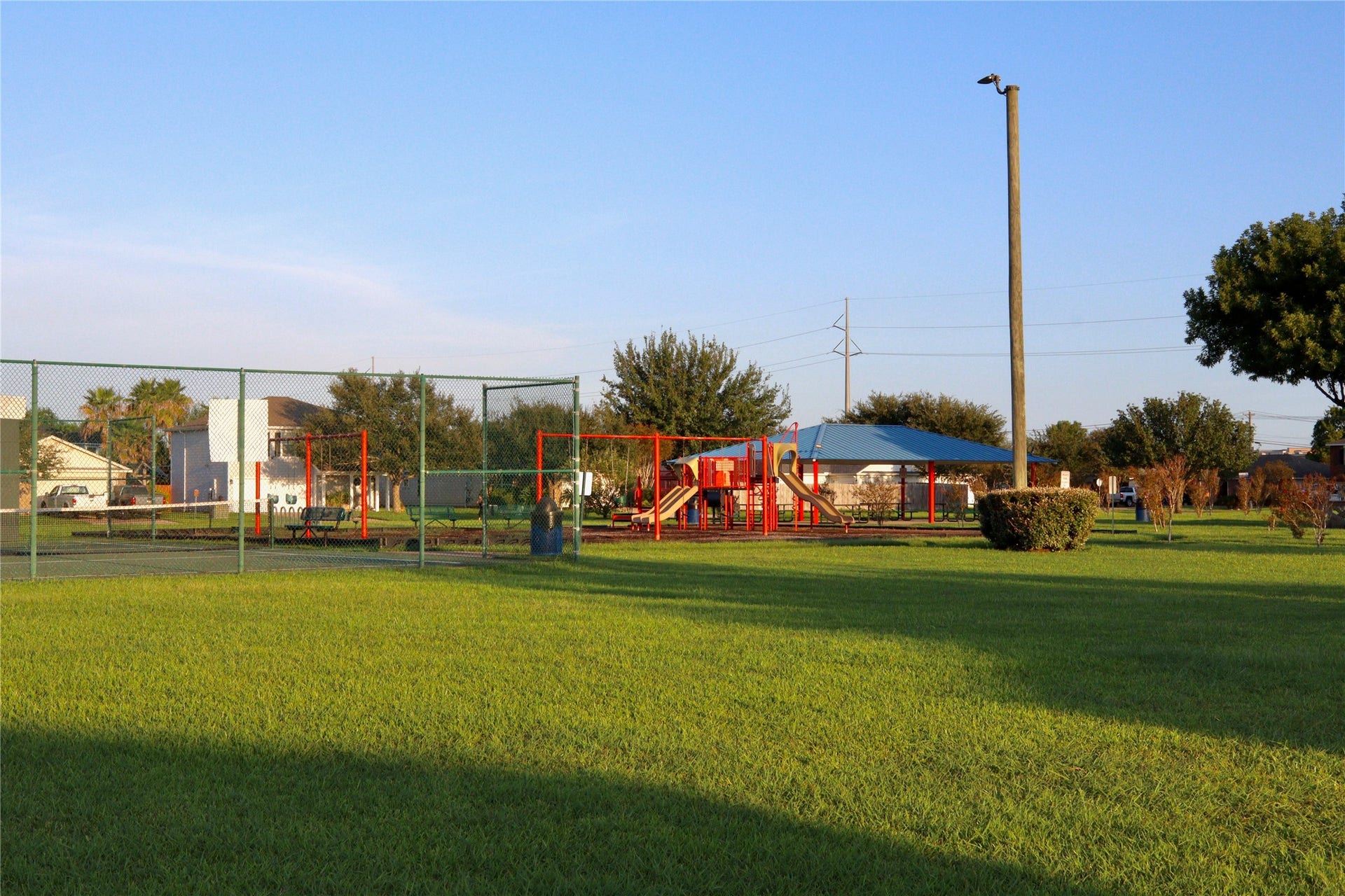 9022 Barracuda Drive, Texas City, TX 77591 Neighborhood tennis courts, playground, and gazebo.