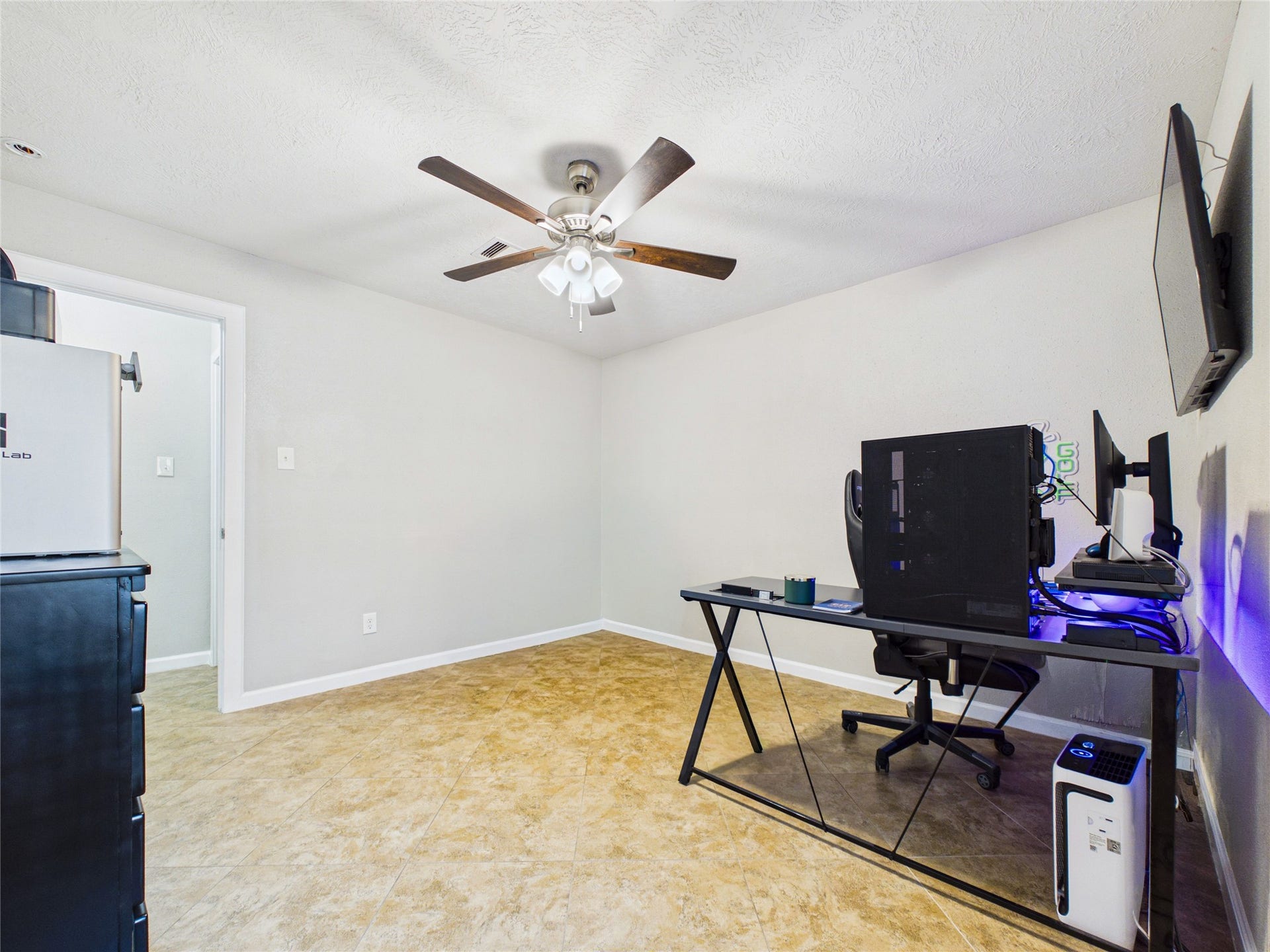 9022 Barracuda Drive, Texas City, TX 77591 Another view of the 2nd bedroom