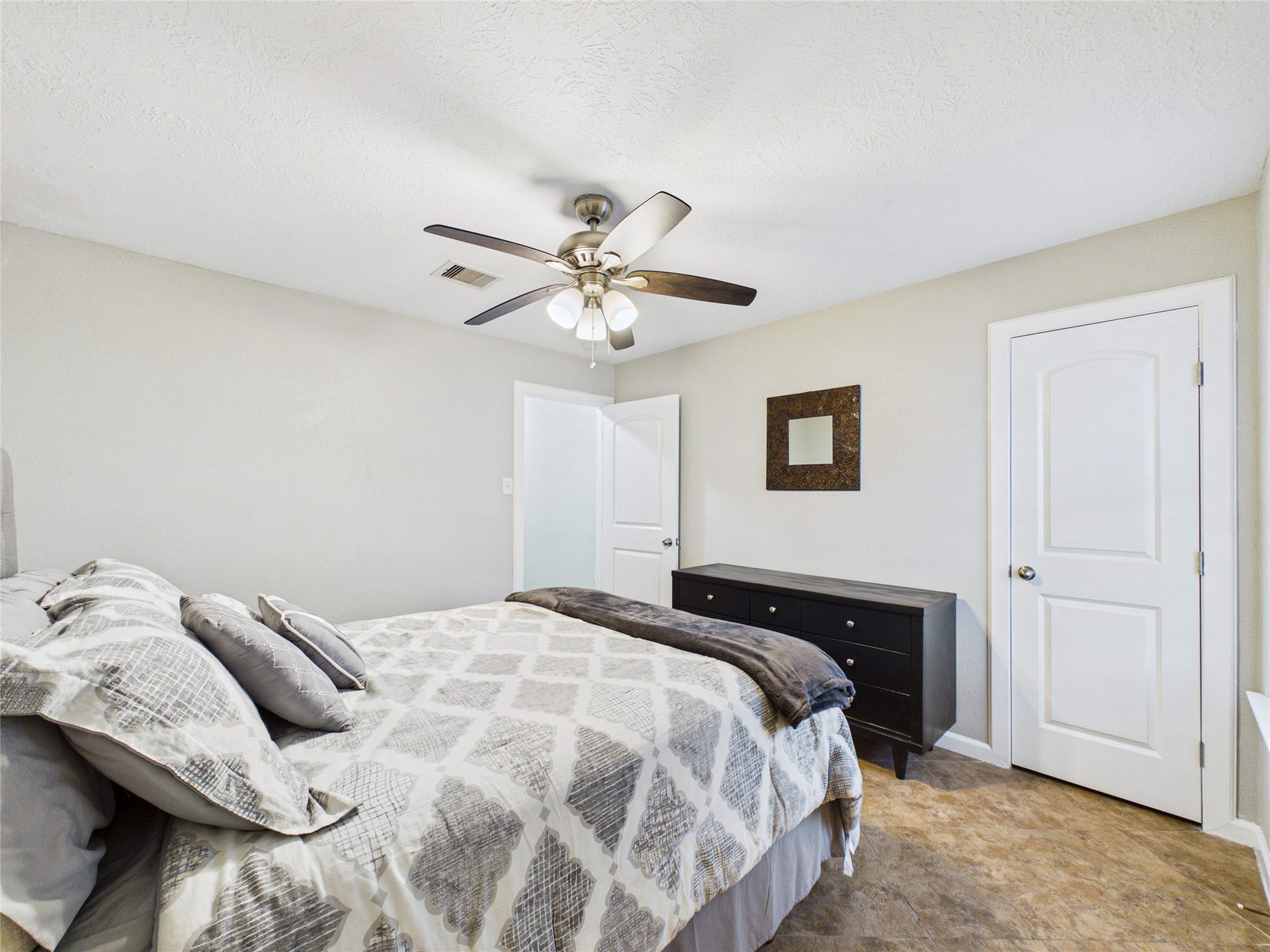 9022 Barracuda Drive, Texas City, TX 77591 Another view of the 1st bedroom.
