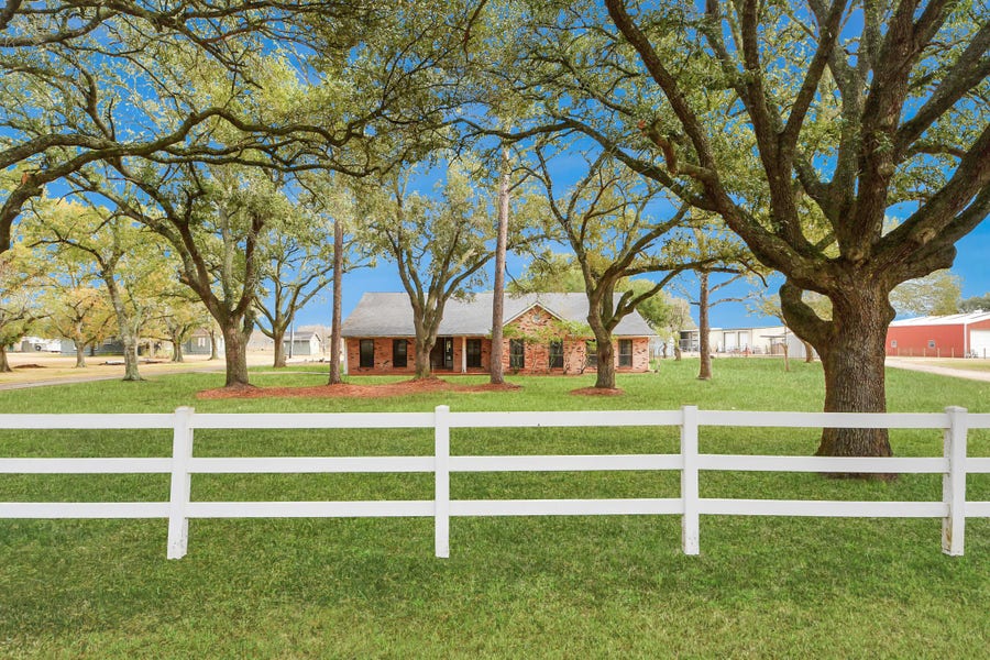 Property photo for 17115 County Road 831, Pearland, TX