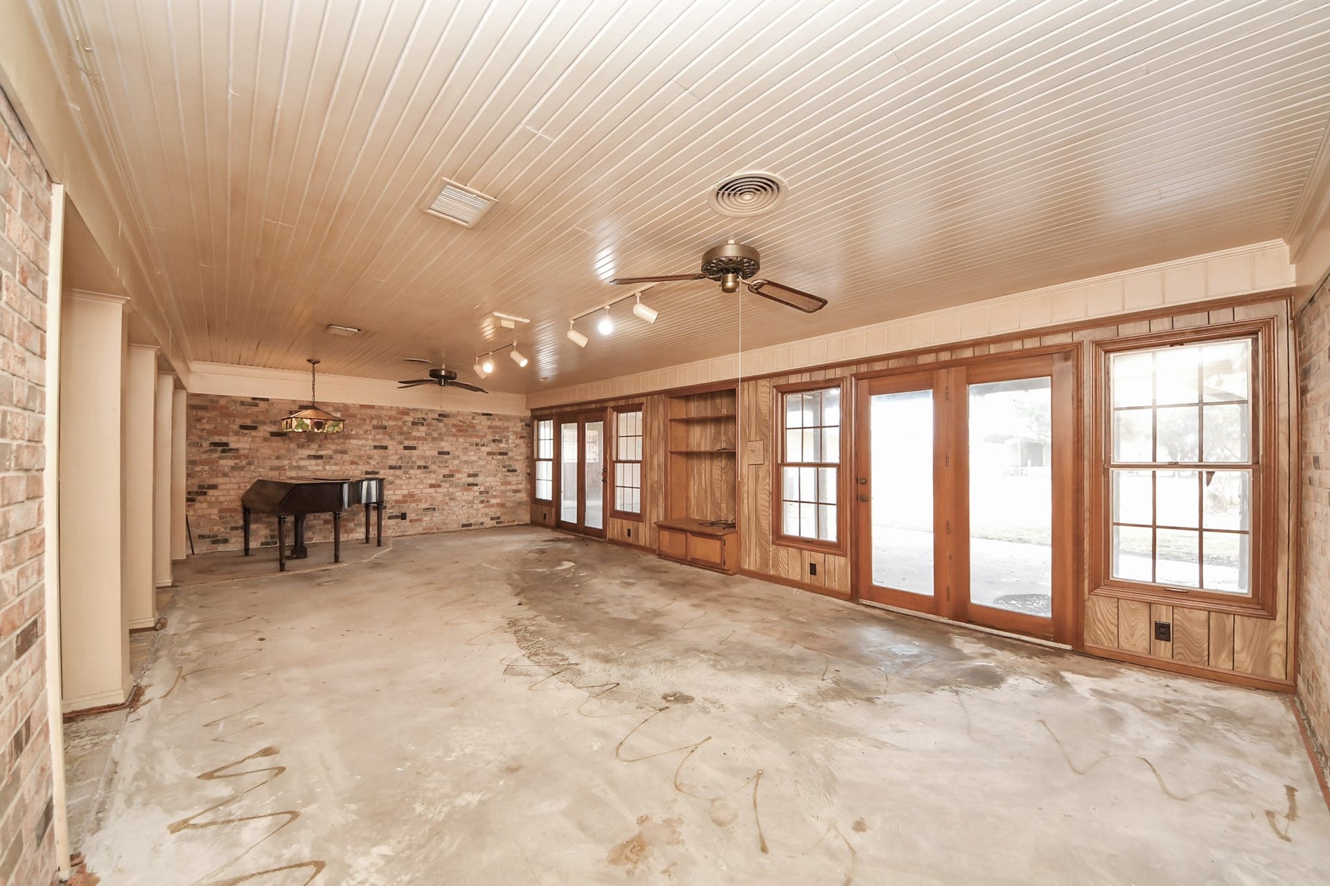17115 County Road 831, Pearland, TX 77584 17115 County Road 831, Pearland, TX 77584