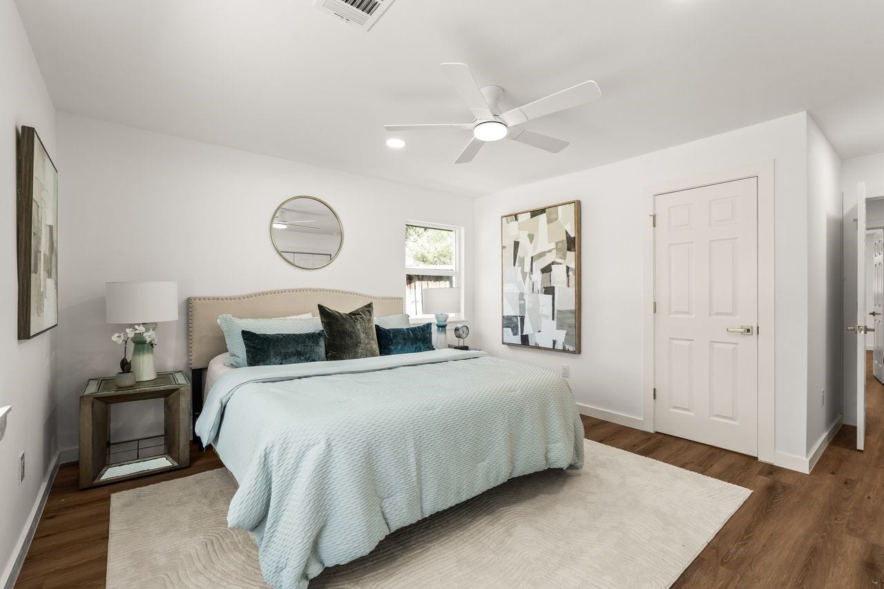 5207 Hummingbird Street, Houston, TX 77035 Bright primary bedroom offering generous wall space and a comfortable layout