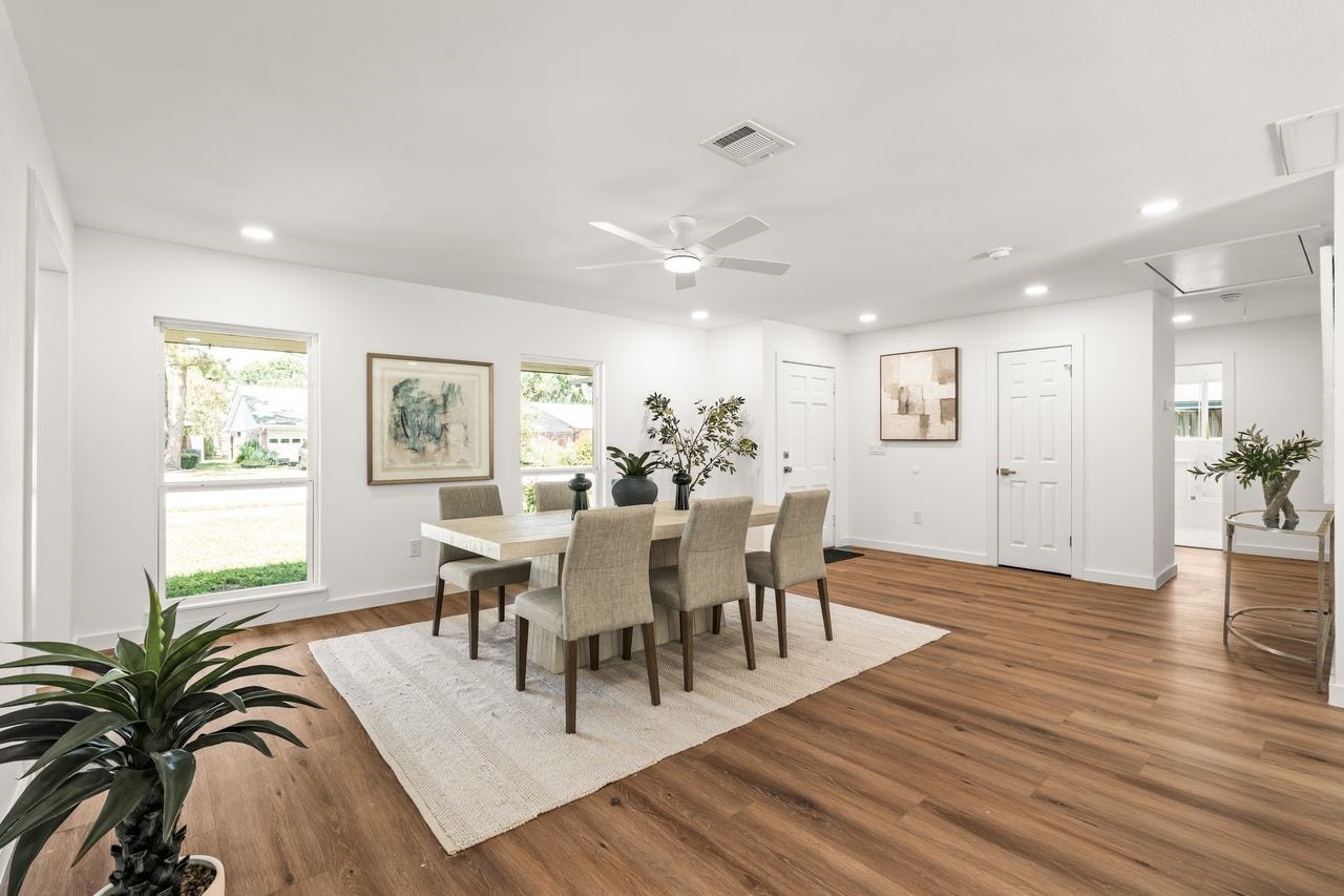 5207 Hummingbird Street, Houston, TX 77035 5207 Hummingbird Street, Houston, TX 77035