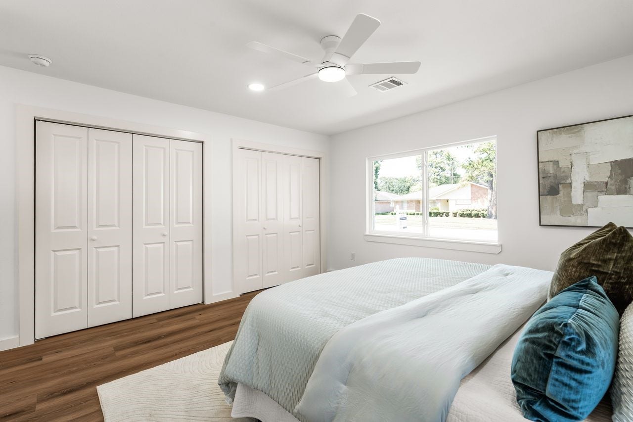 5207 Hummingbird Street, Houston, TX 77035 5207 Hummingbird Street, Houston, TX 77035
