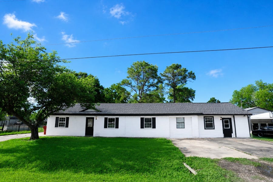 Property photo for 1117 County Road 515, Brazoria, TX
