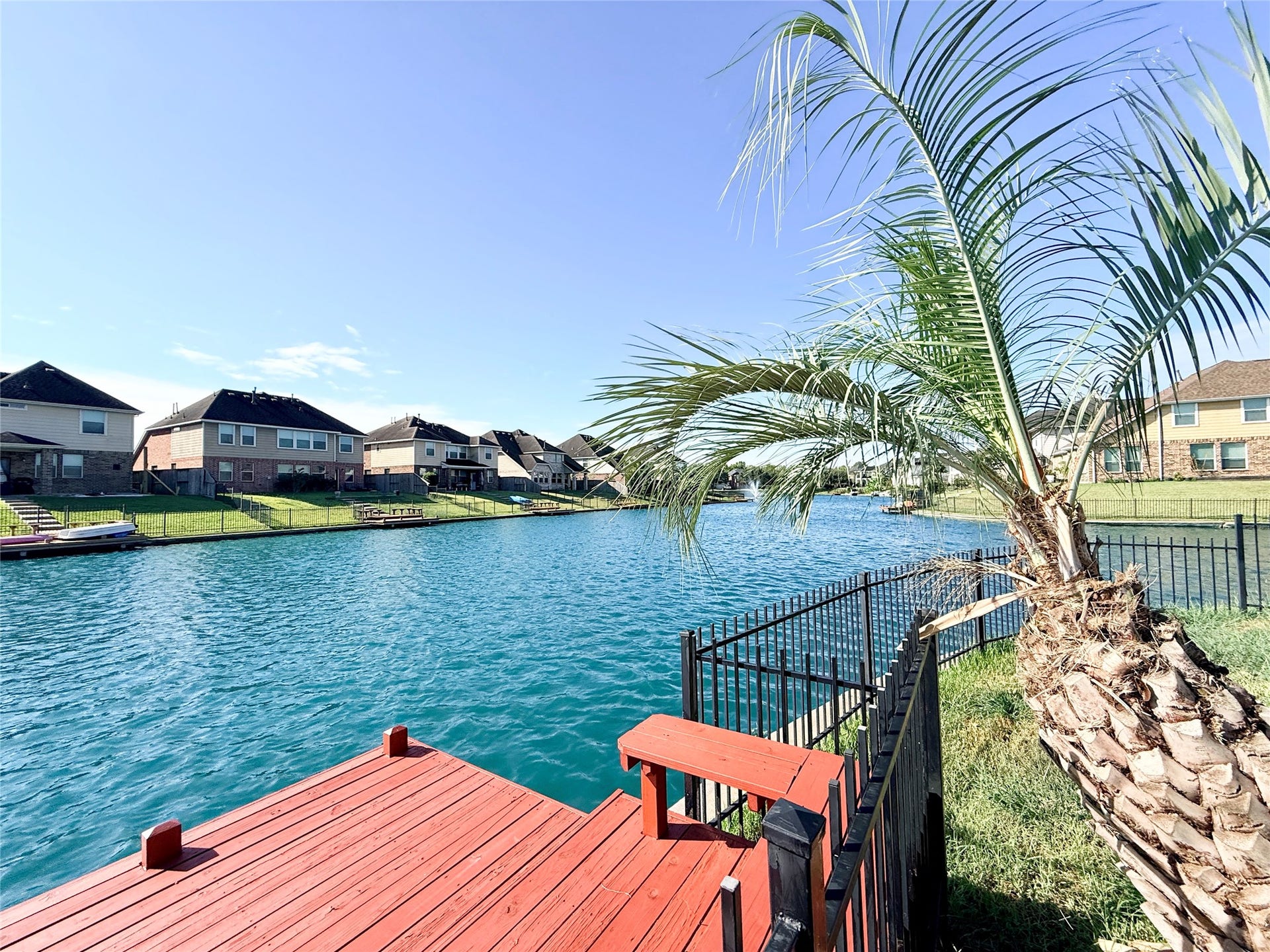 3951 Amalfi Shores Court, Missouri City, TX 77459 private pier w/fishing and pedal boating