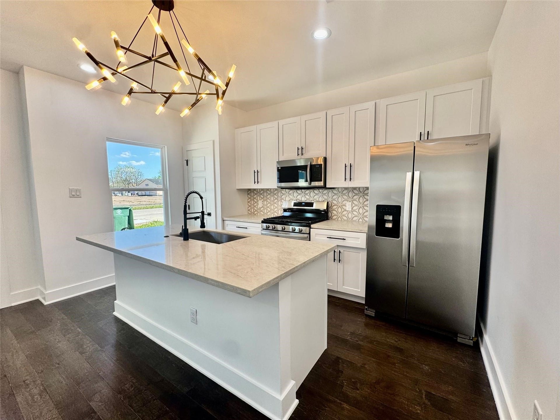 6926 Paris Street, Houston, TX 77021 6926 Paris Street, Houston, TX 77021