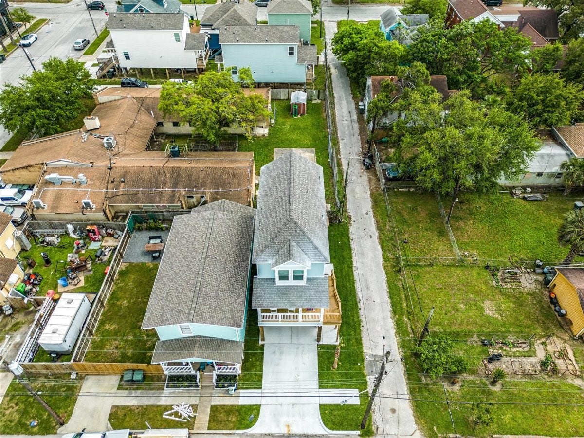 3211 Avenue K, Galveston, TX 77550 3211 Avenue K, Galveston, TX 77550