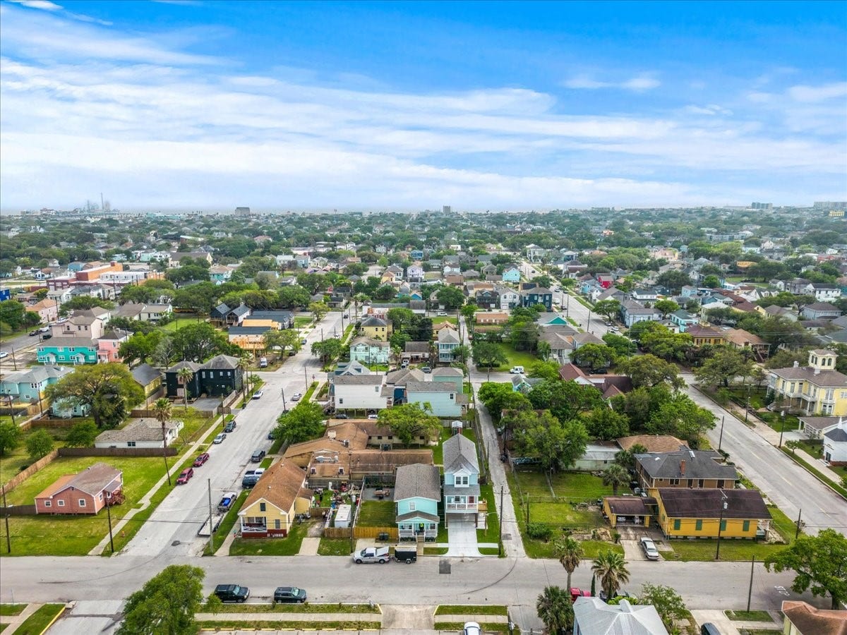 3211 Avenue K, Galveston, TX 77550 3211 Avenue K, Galveston, TX 77550