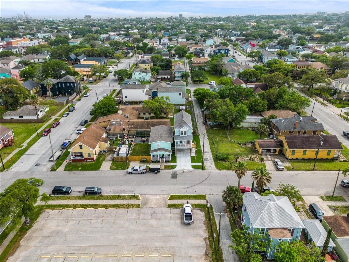 3211 Avenue K, Galveston, TX 77550 3211 Avenue K, Galveston, TX 77550