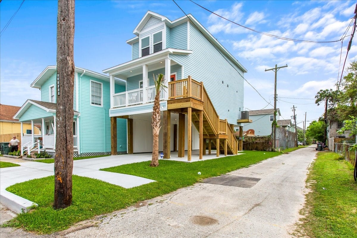 3211 Avenue K, Galveston, TX 77550 3211 Avenue K, Galveston, TX 77550