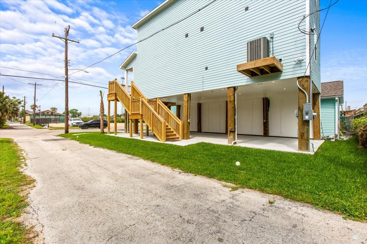 3211 Avenue K, Galveston, TX 77550 3211 Avenue K, Galveston, TX 77550
