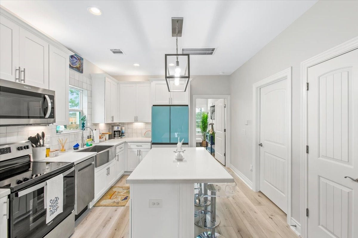 3211 Avenue K, Galveston, TX 77550 3211 Avenue K, Galveston, TX 77550
