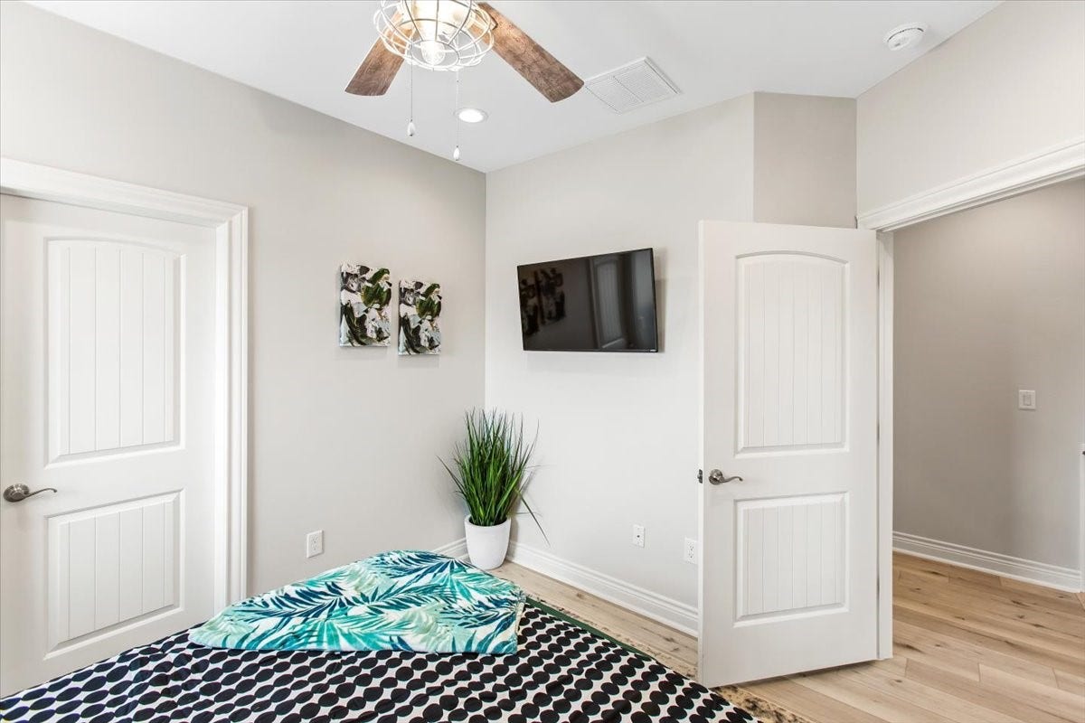 3211 Avenue K, Galveston, TX 77550 3211 Avenue K, Galveston, TX 77550