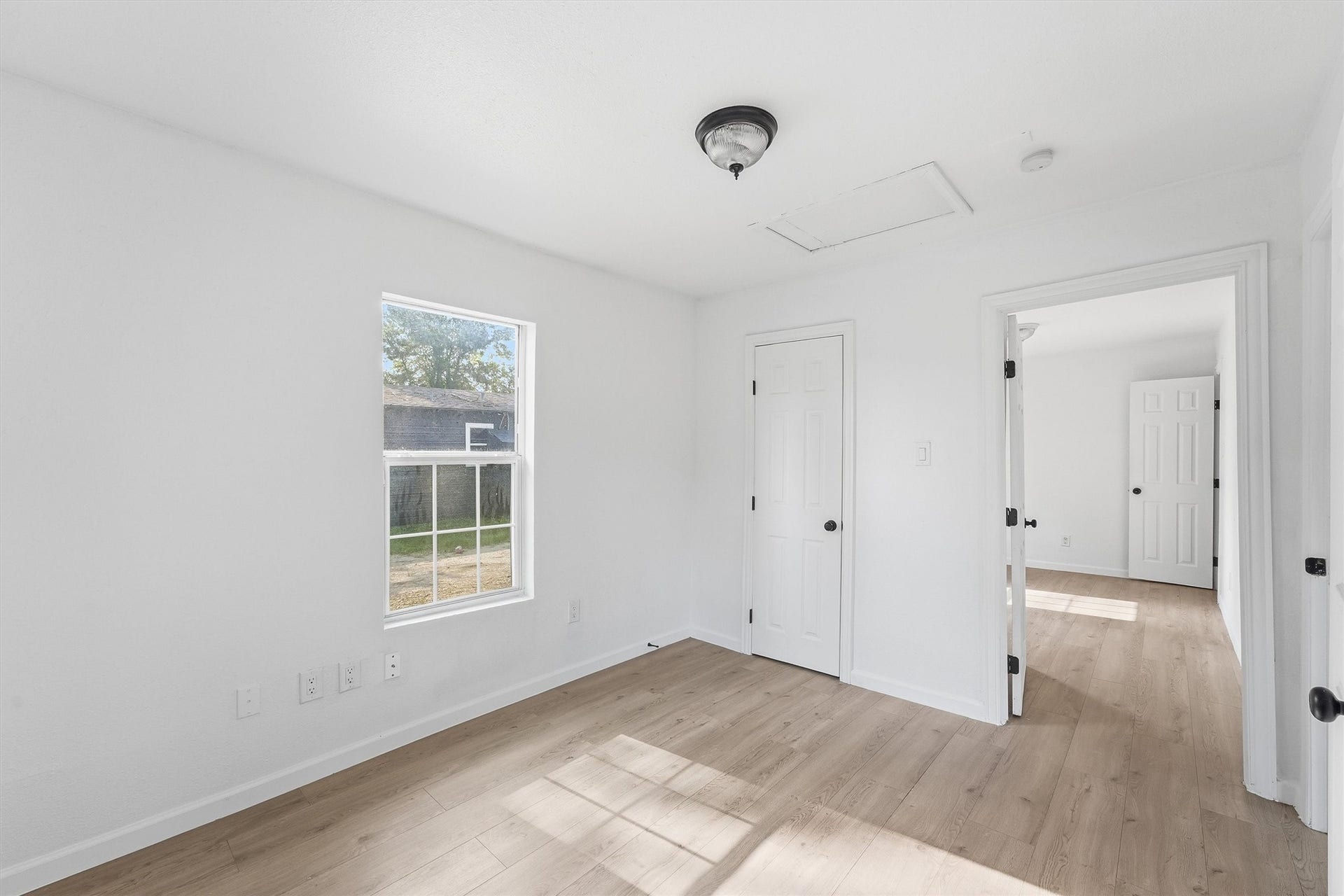 8034 Record Street, Houston, TX 77028 8034 Record Street, Houston, TX 77028