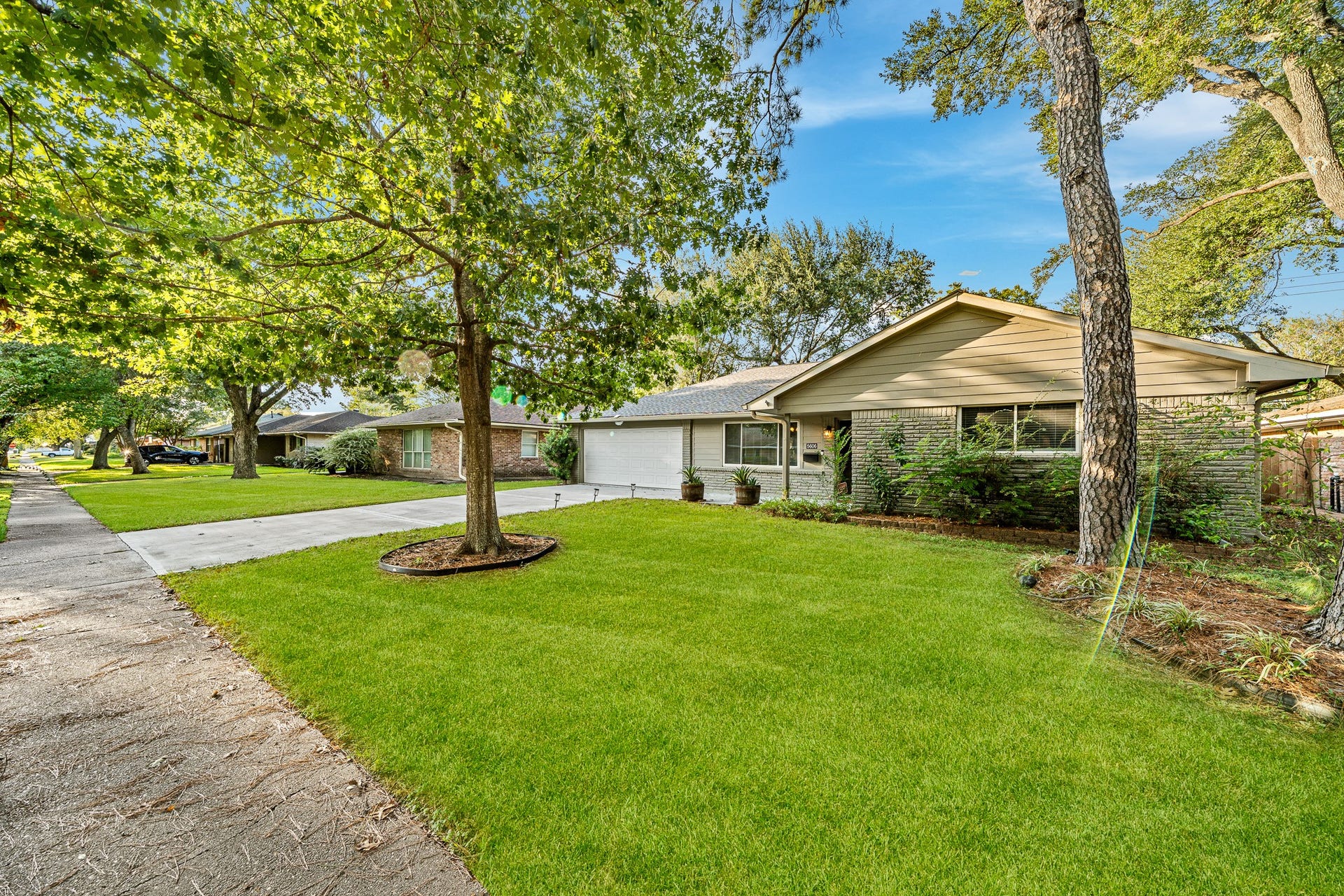 5606 Warm Springs Road, Houston, TX 77035 5606 Warm Springs Road, Houston, TX 77035