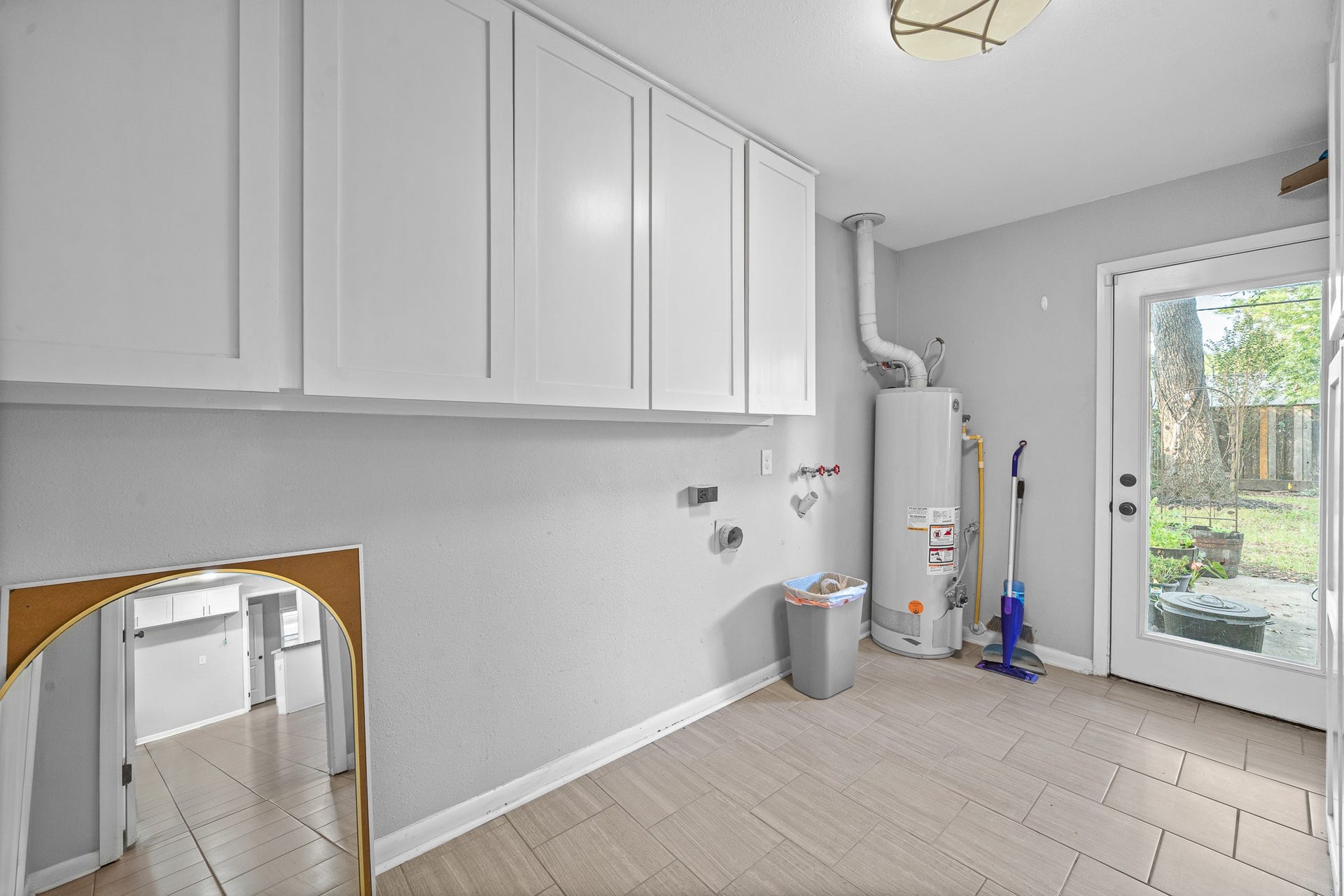 5606 Warm Springs Road, Houston, TX 77035 5606 Warm Springs Road, Houston, TX 77035
