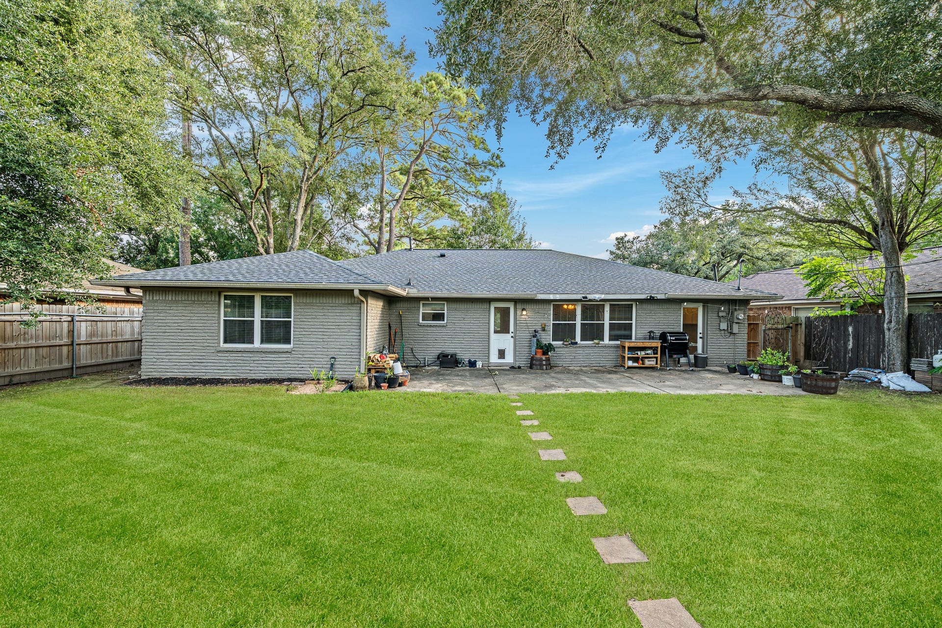 5606 Warm Springs Road, Houston, TX 77035 5606 Warm Springs Road, Houston, TX 77035