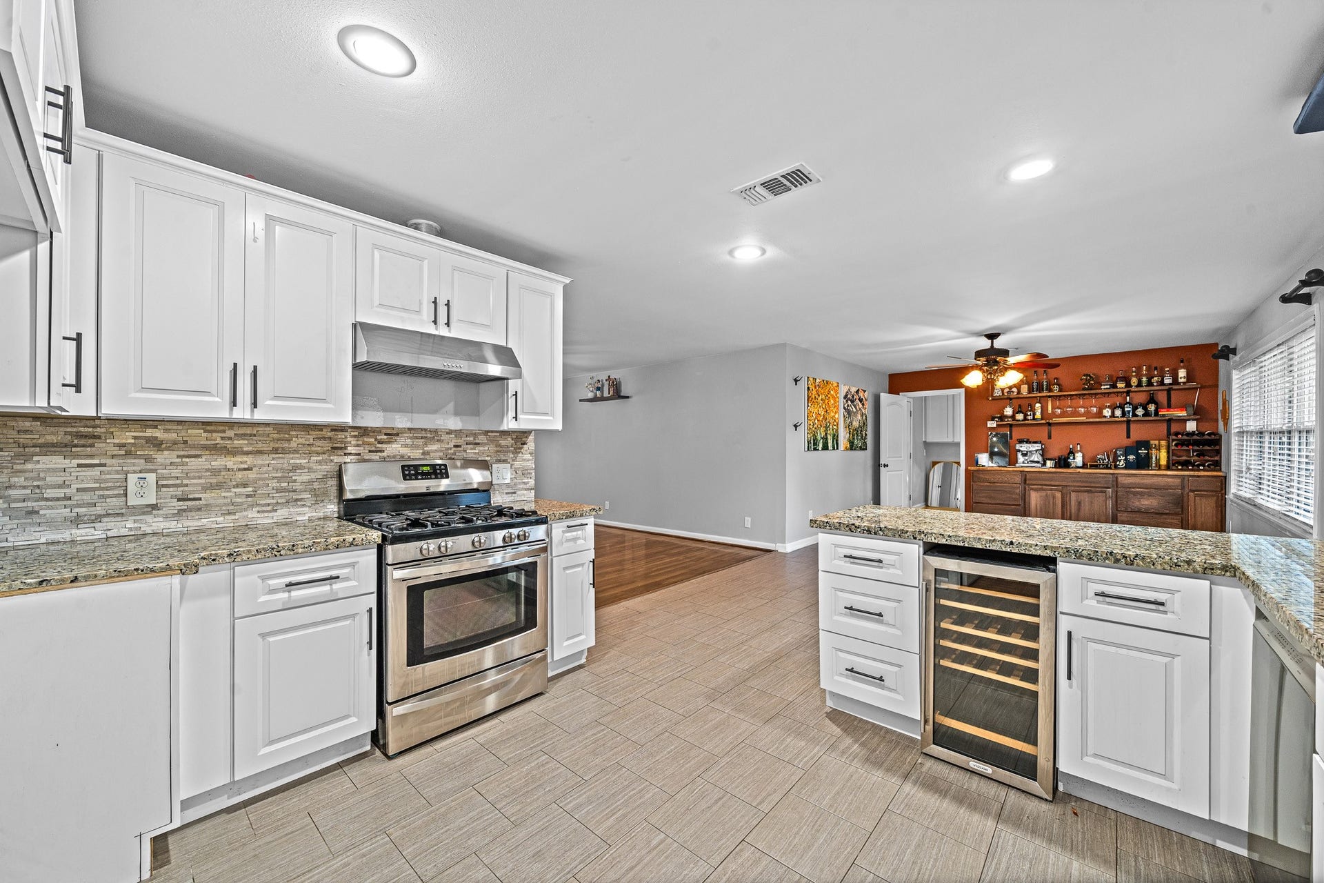 5606 Warm Springs Road, Houston, TX 77035 5606 Warm Springs Road, Houston, TX 77035