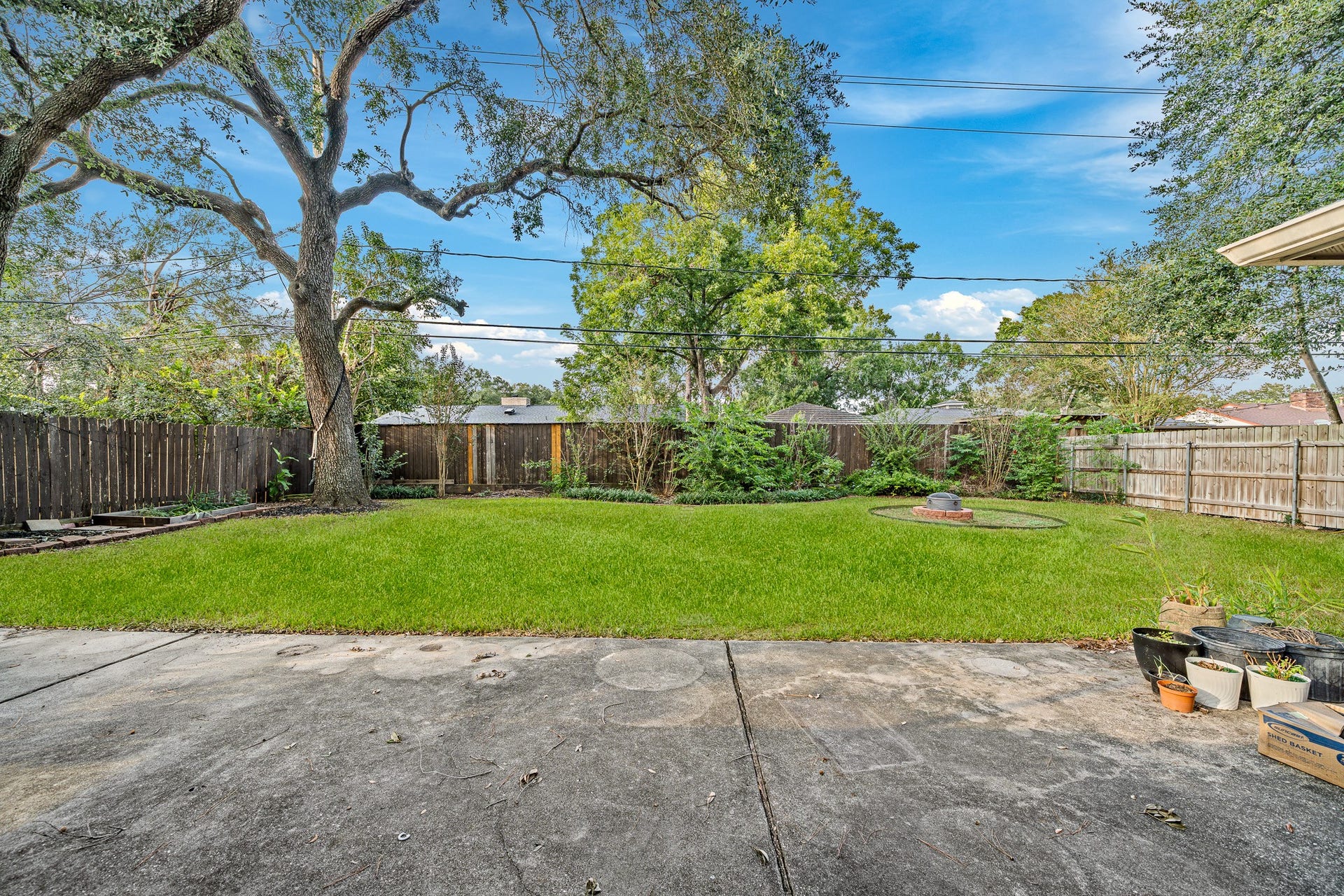 5606 Warm Springs Road, Houston, TX 77035 5606 Warm Springs Road, Houston, TX 77035