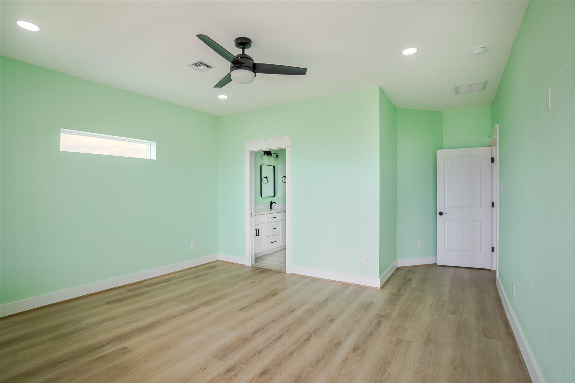 17518 Bristow Drive, Galveston, TX 77554 Large master bedroom with private bath. Side window for privacy and natural light galore!