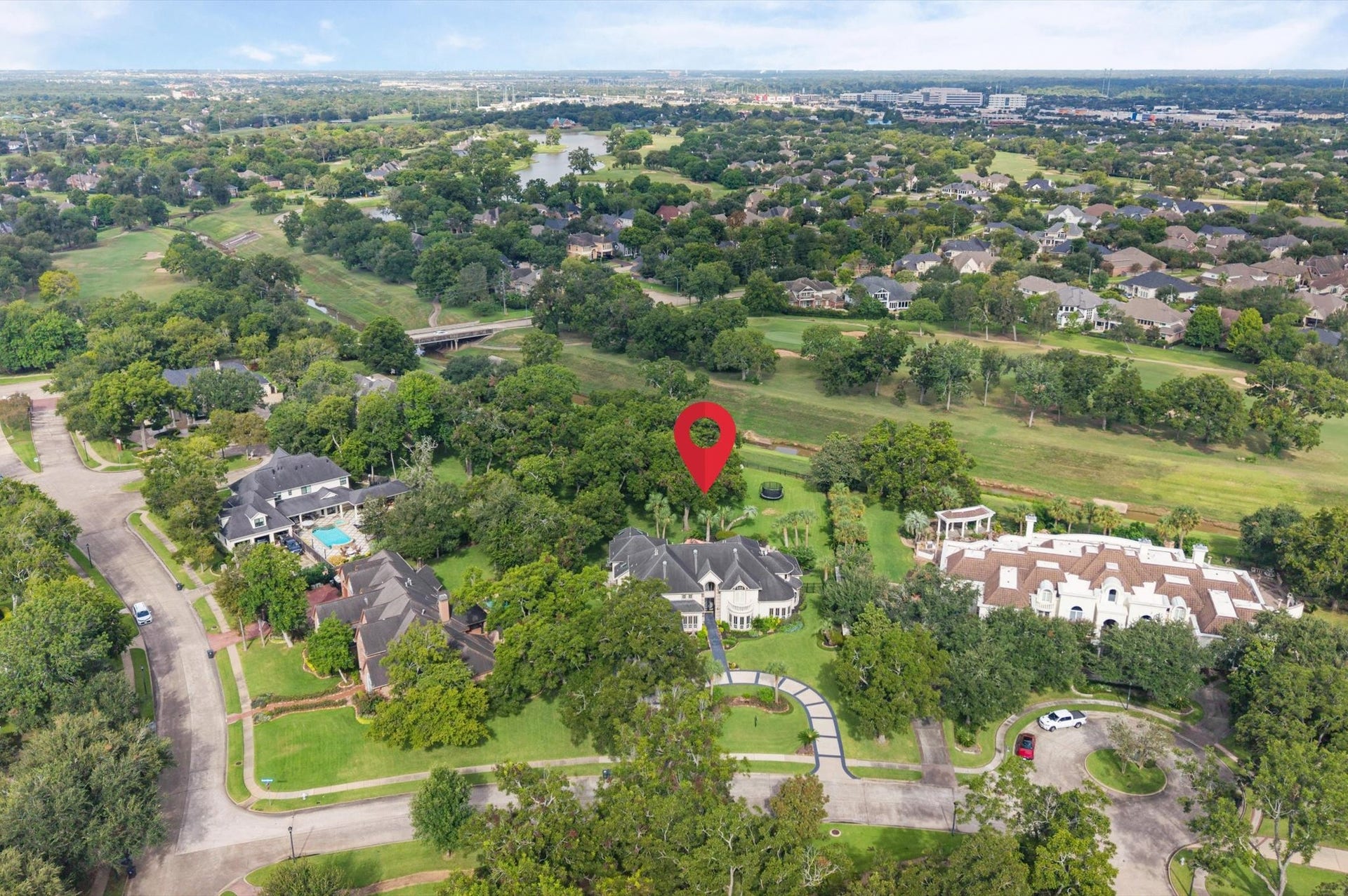 1830 Forest Gate Circle, Sugar Land, TX 77479 1830 Forest Gate Circle is located in The Estates in the Sugar Land community of Greatwood. The Estates is a small pocket of gorgeous estate homes located on oversized lots.