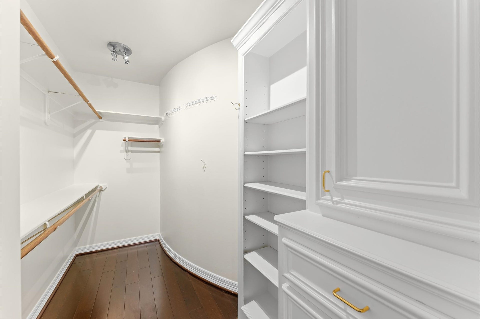 1830 Forest Gate Circle, Sugar Land, TX 77479 A peak into Closet No. 2 in the primary bedroom.