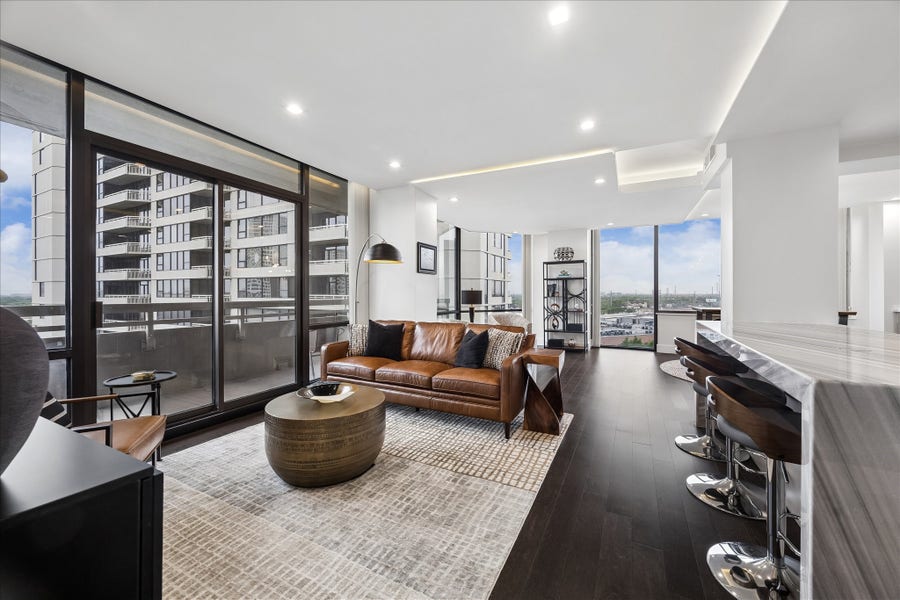 Property photo for 14 Greenway Plaza, #10P, Houston, TX