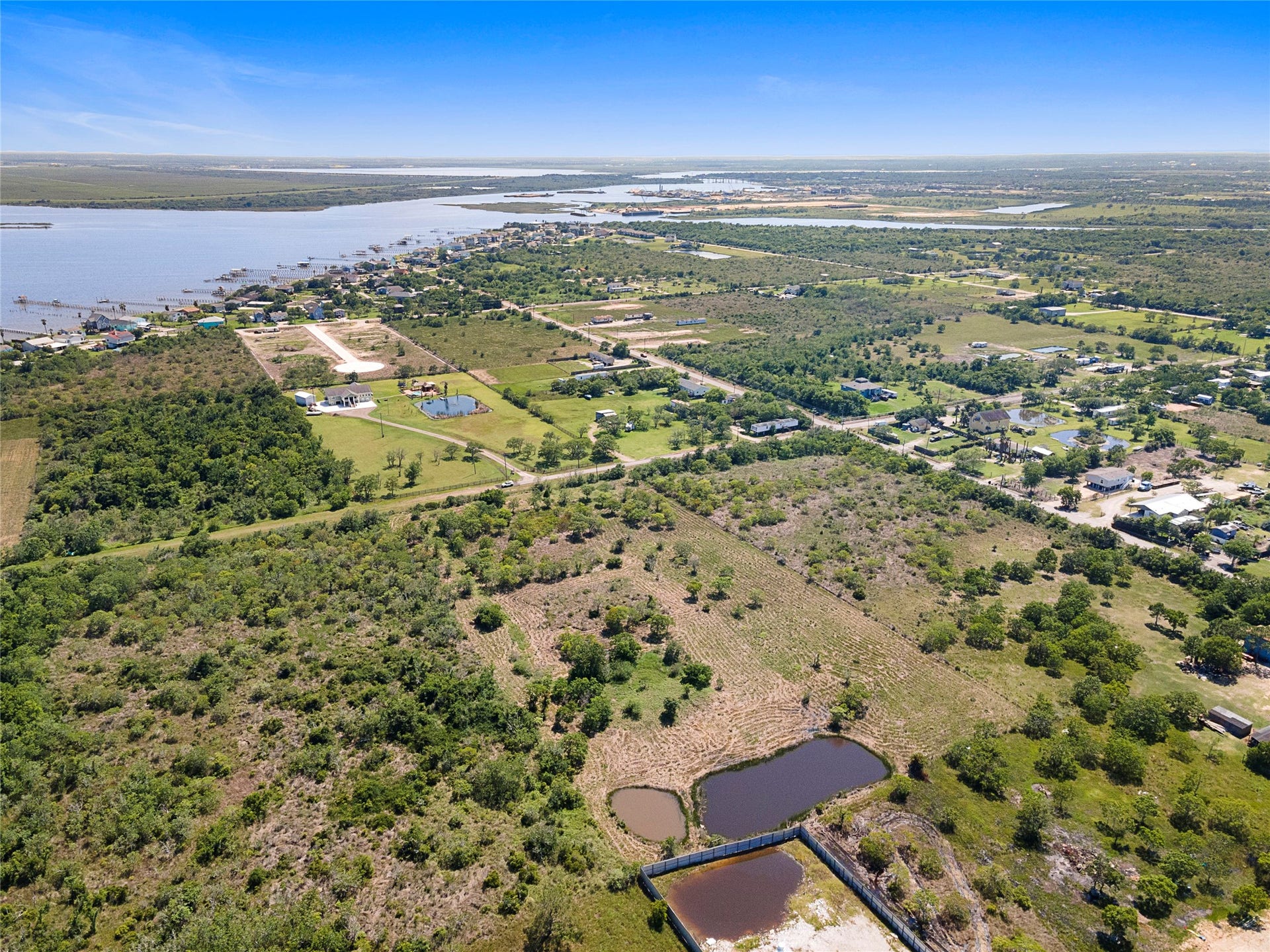 2360 Avenue L, San Leon, TX 77539 2360 Avenue L, San Leon, TX 77539