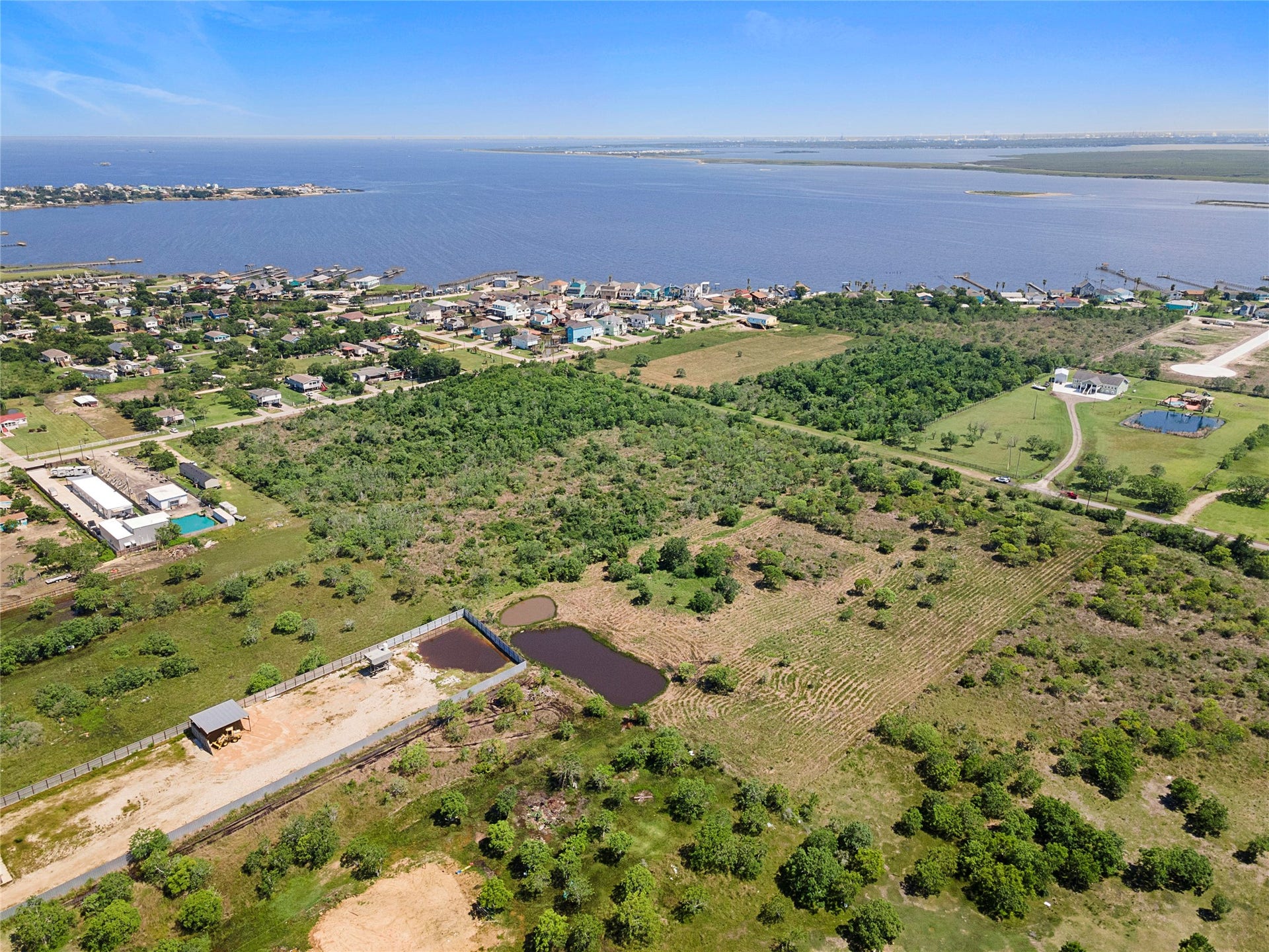 2360 Avenue L, San Leon, TX 77539 2360 Avenue L, San Leon, TX 77539