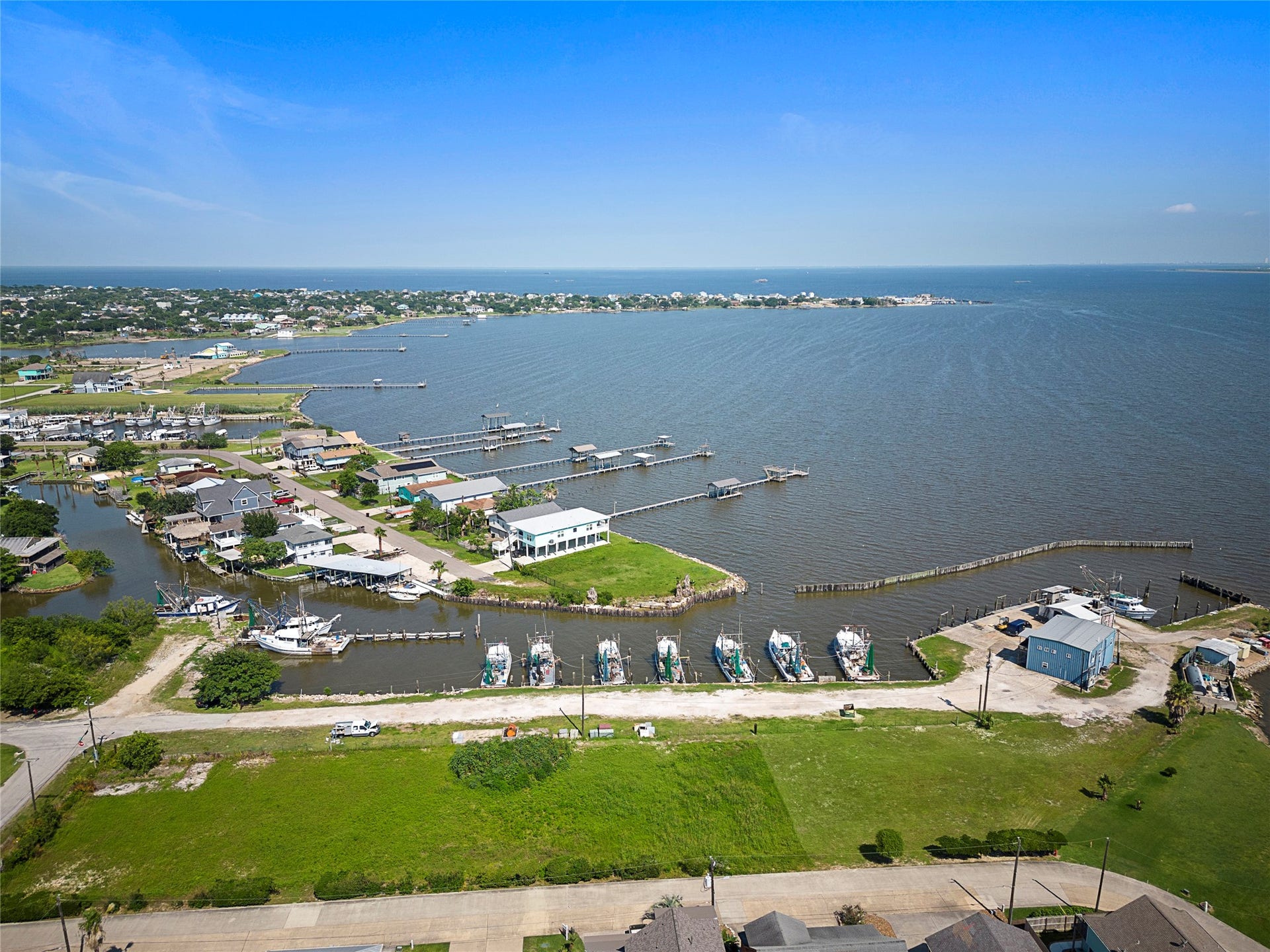 2360 Avenue L, San Leon, TX 77539 2360 Avenue L, San Leon, TX 77539