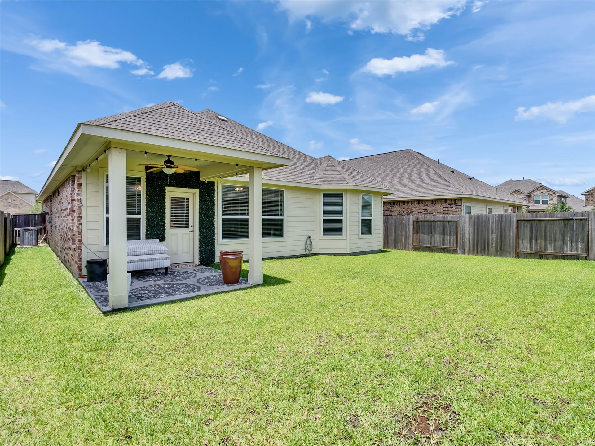 10809 Mendel Terrace Drive, Rosharon, TX 77583
