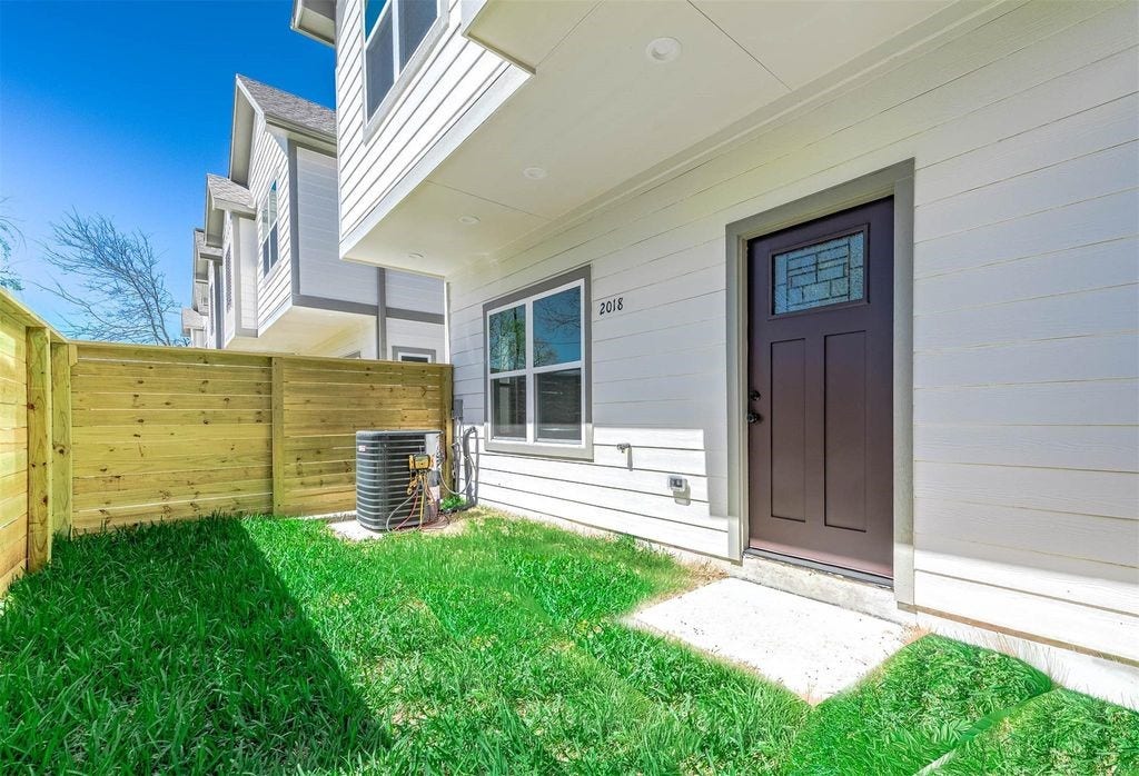 2018 Hampton A Street, #A, Houston, TX 77088 Private front yard.