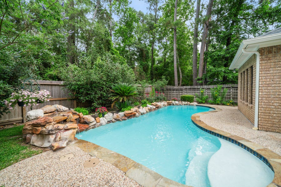 Property photo for 35 N Pathfinders Circle, The Woodlands, TX