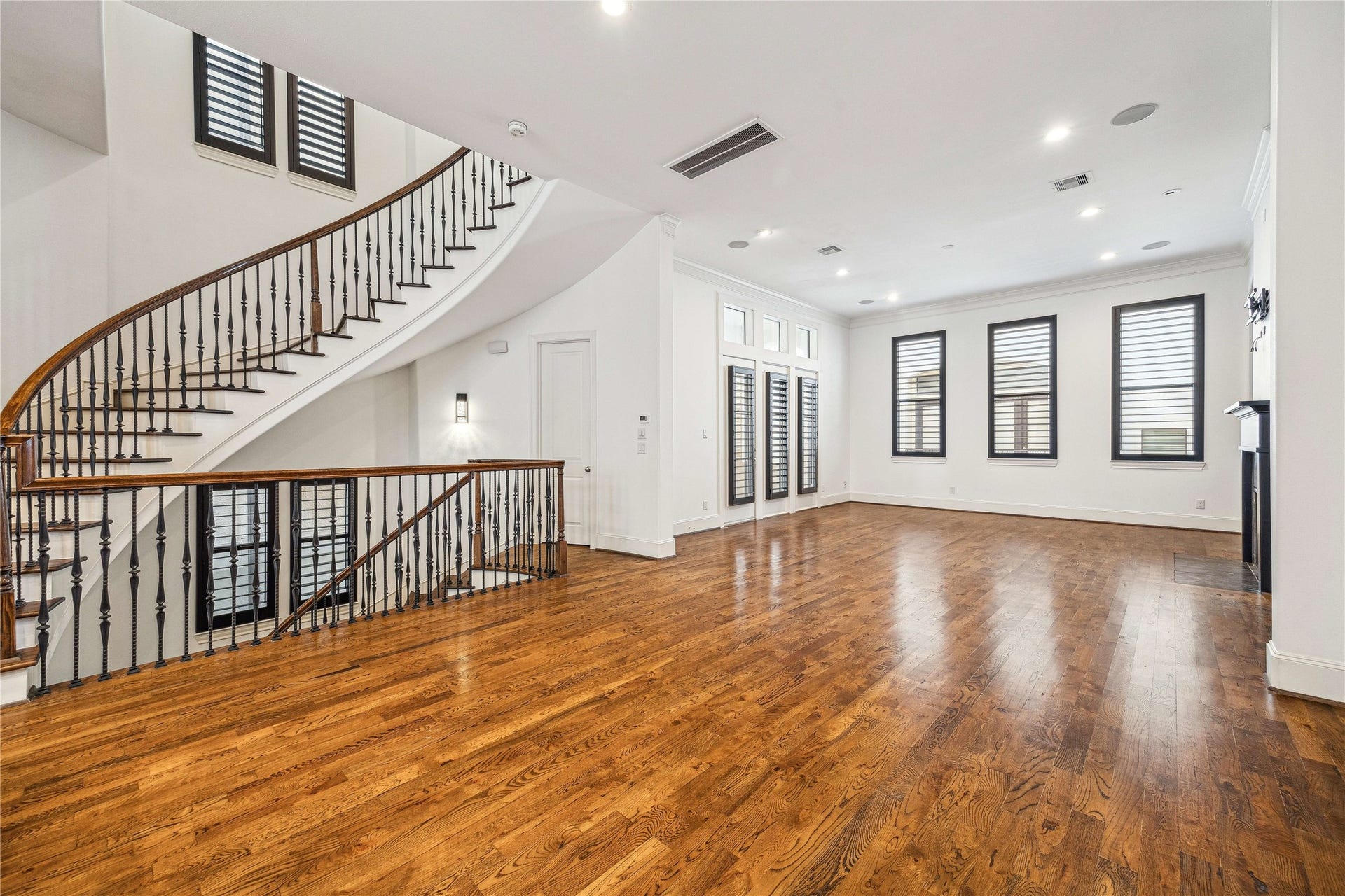 1839 Dart Street, Houston, TX 77007