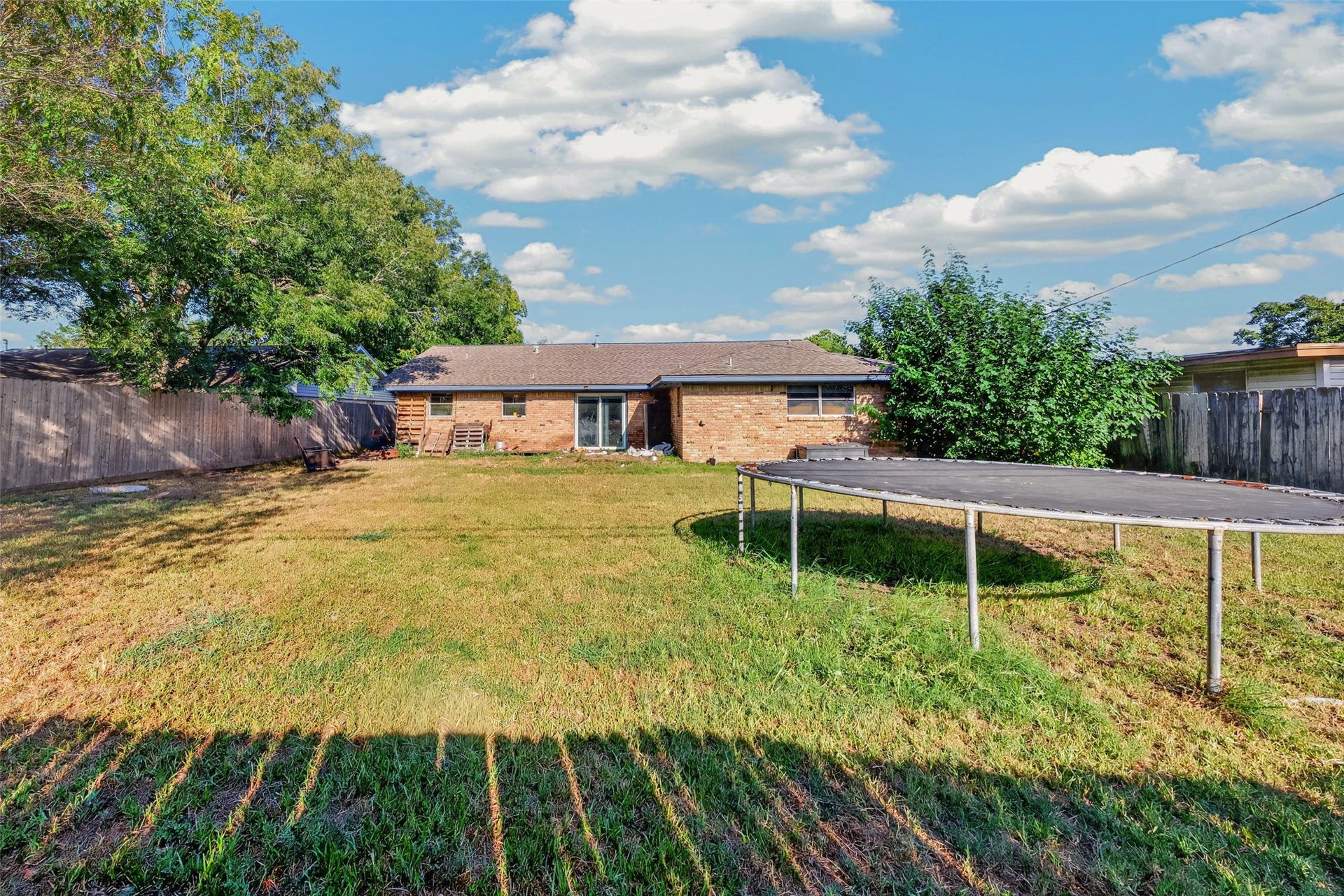 2230 Woodwind Way, League City, TX 77573 2230 Woodwind Way, League City, TX 77573
