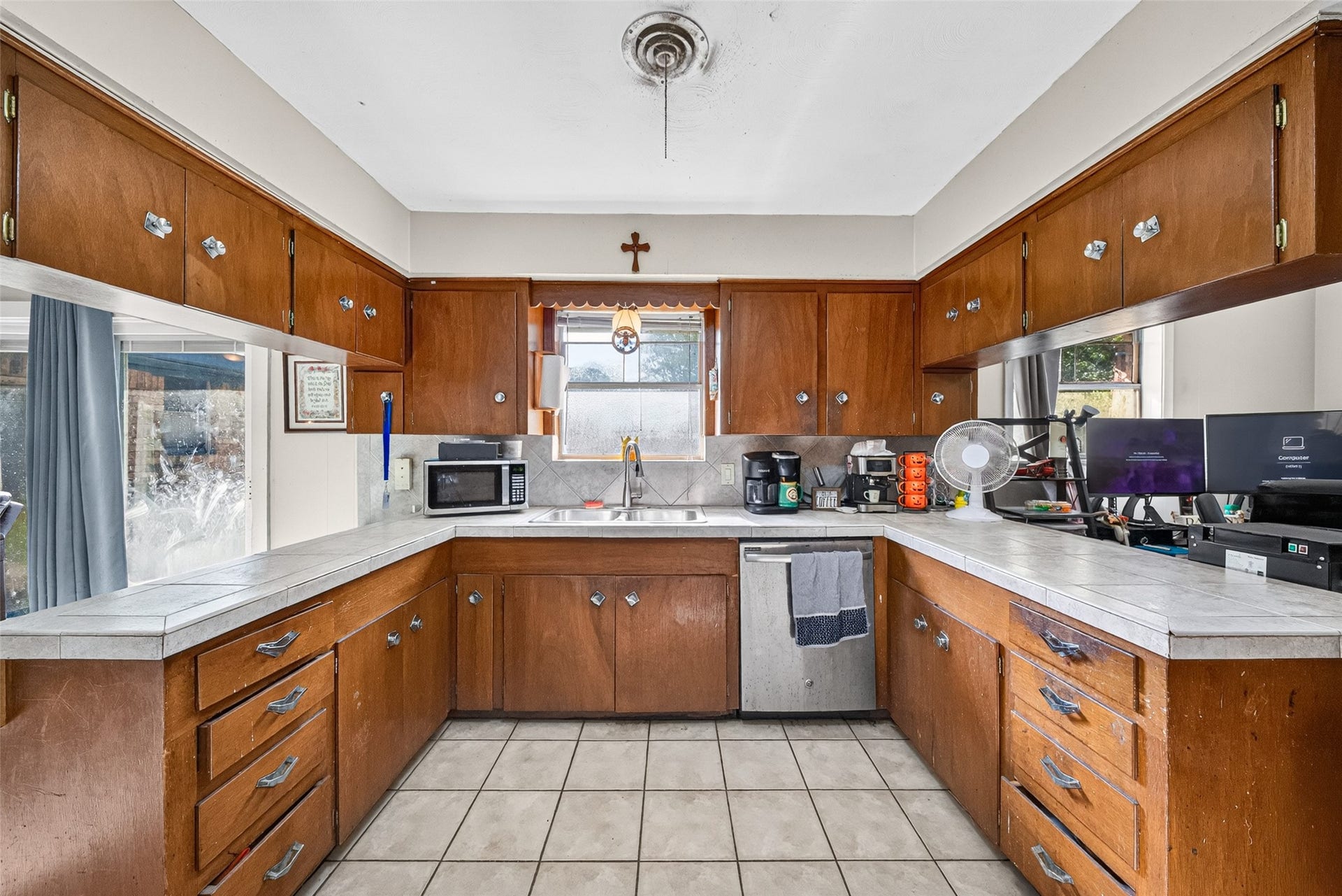 2230 Woodwind Way, League City, TX 77573 2230 Woodwind Way, League City, TX 77573