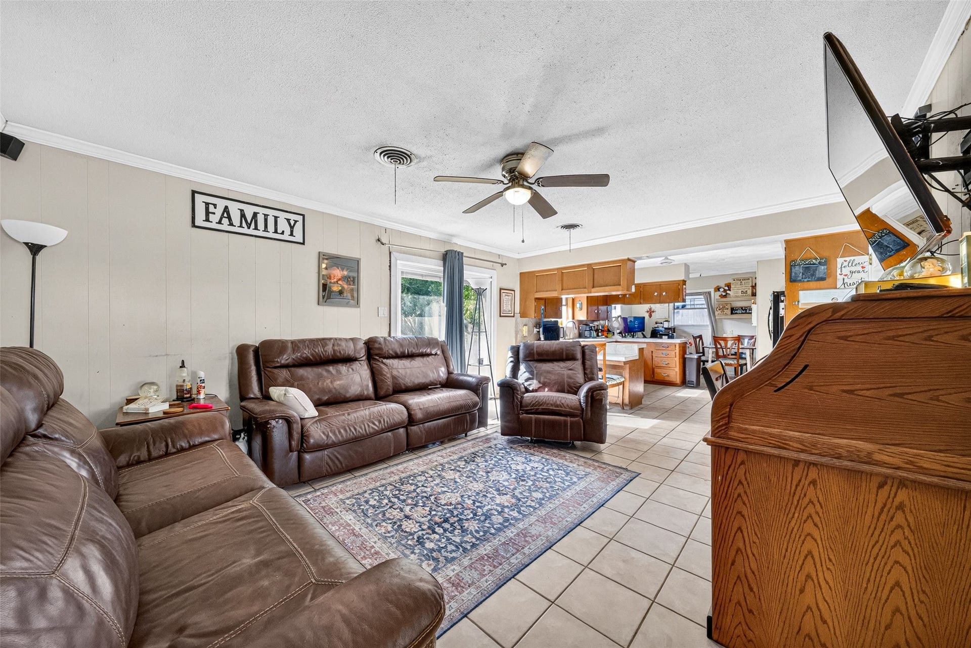 2230 Woodwind Way, League City, TX 77573 2230 Woodwind Way, League City, TX 77573