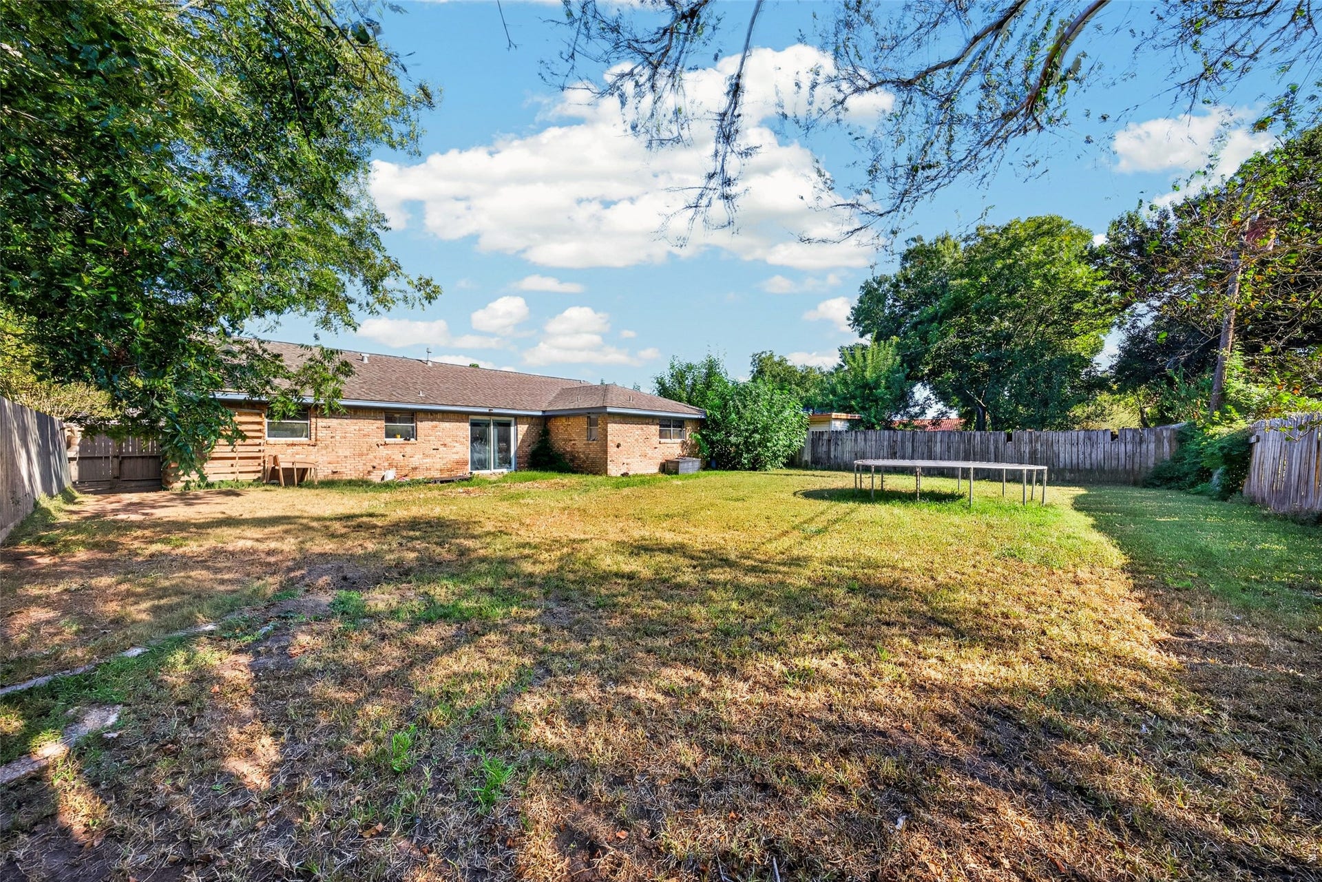 2230 Woodwind Way, League City, TX 77573 2230 Woodwind Way, League City, TX 77573
