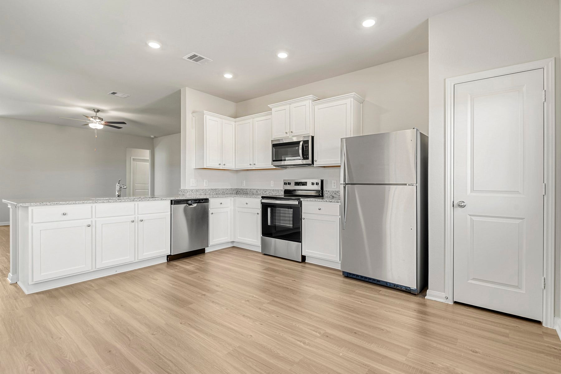 8210 Alpine Bearberry Drive, Houston, TX 77016 8210 Alpine Bearberry Drive, Houston, TX 77016