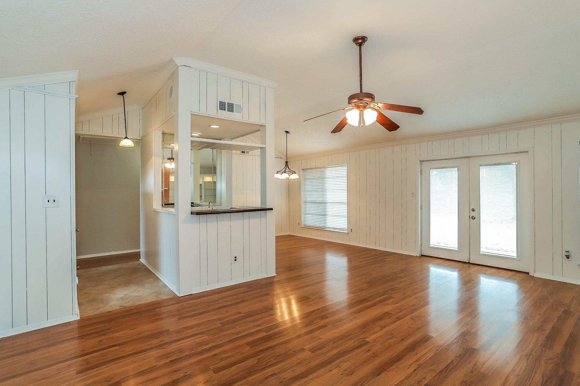 613 W Castle Harbour Drive, Friendswood, TX 77546 613 W Castle Harbour Drive, Friendswood, TX 77546