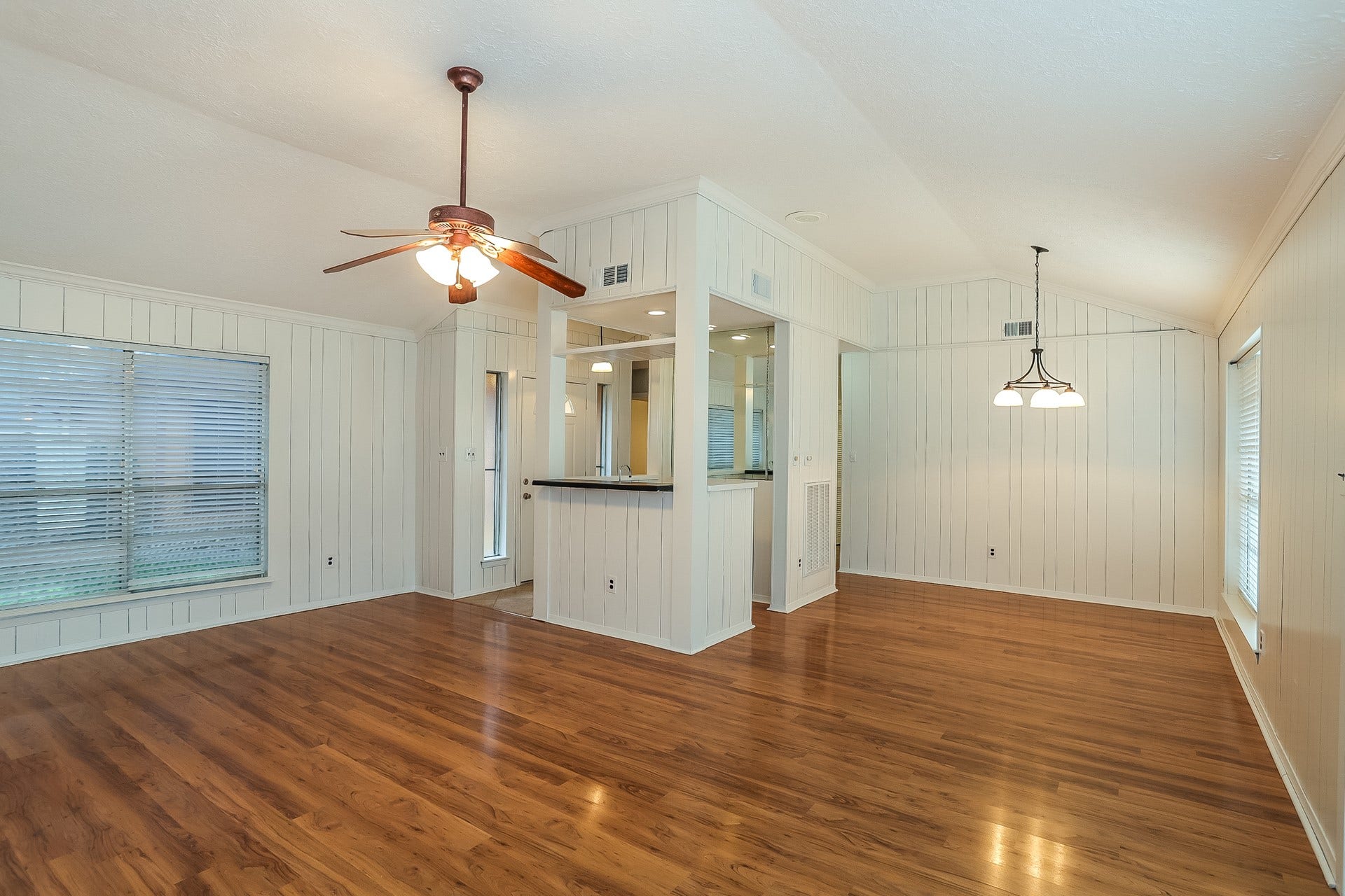 613 W Castle Harbour Drive, Friendswood, TX 77546 613 W Castle Harbour Drive, Friendswood, TX 77546