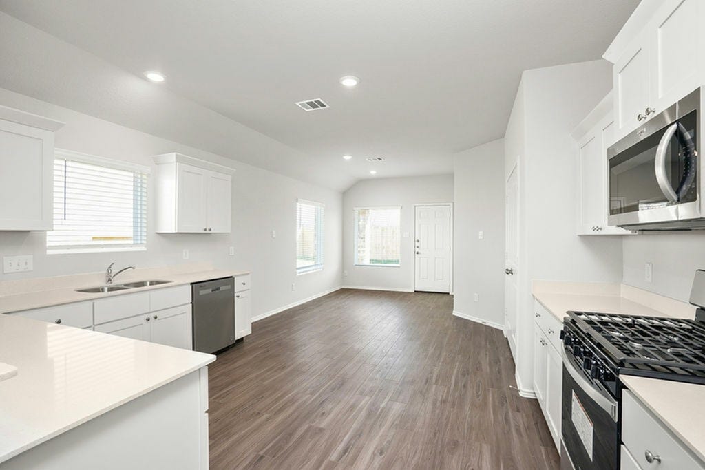 3017 Tallgrass Court, Brookshire, TX 77423 Photos may be representative of the floor plan and not the exact home. Finishes, layout, and features of the actual property for lease may vary.