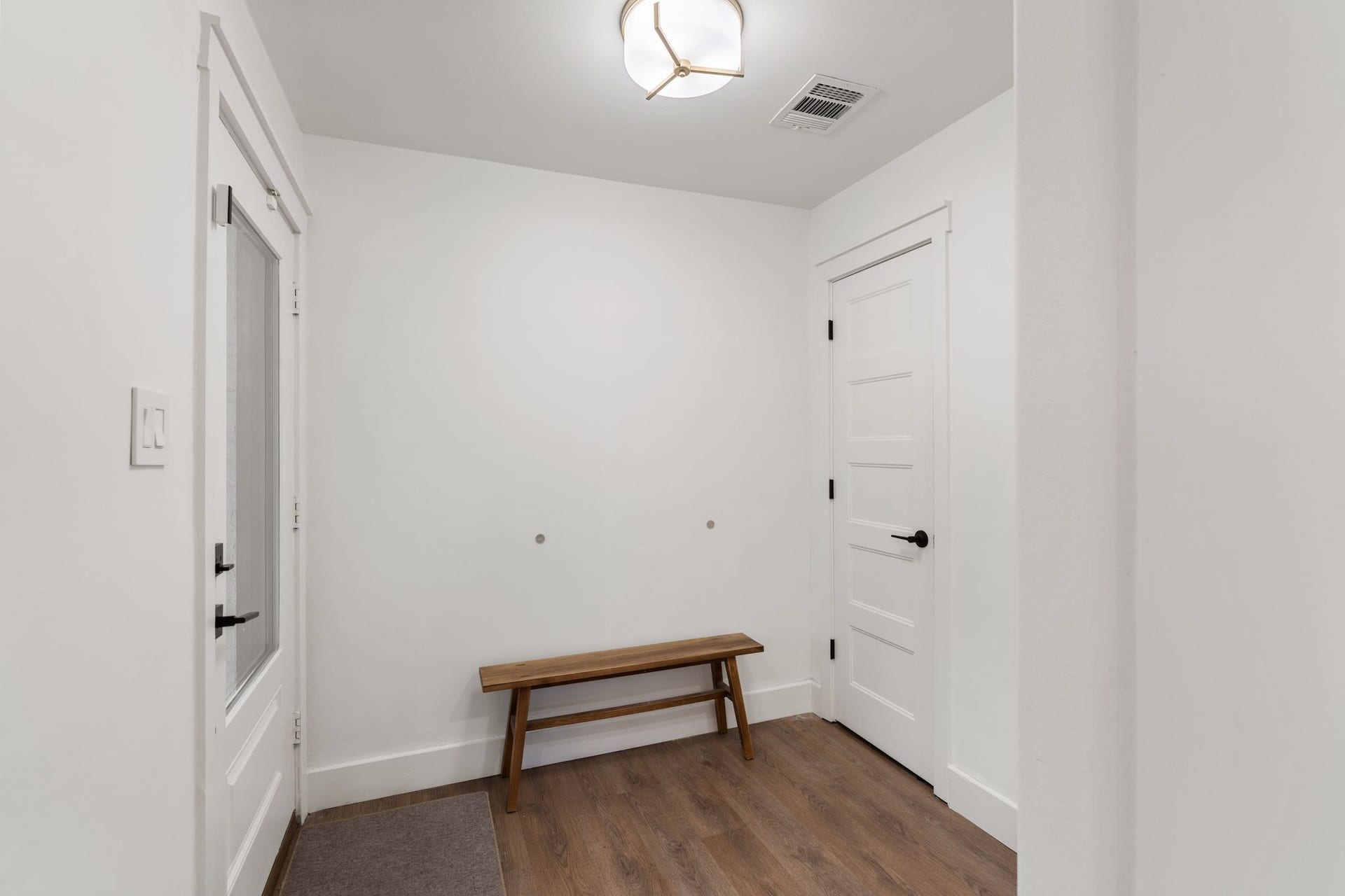 9206 Kapri Lane, Houston, TX 77025 Functional entry features updated flooring, contemporary overhead lighting, crisp trim work and convenient access to adjacent interior spaces.