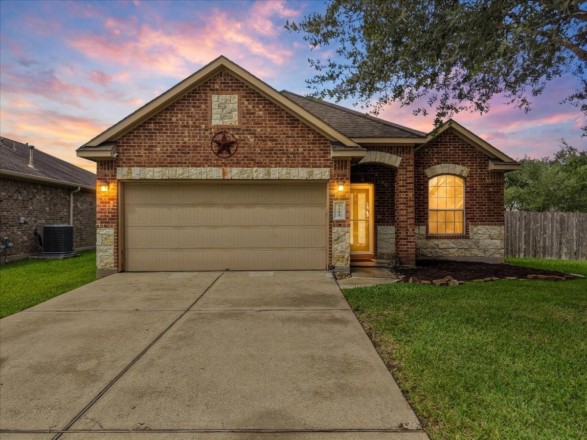 3204 Granite Gate Lane, League City, TX 77539 3204 Granite Gate Lane, League City, TX 77539