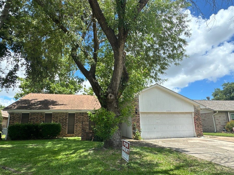 Property photo for 5222 Valley View Drive, La Porte, TX