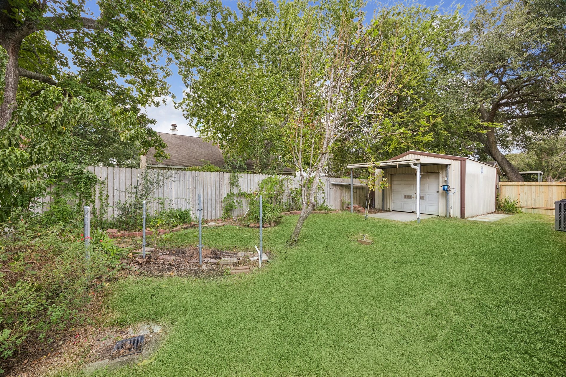 2716 Village Mills Drive, Pearland, TX 77584 2716 Village Mills Drive, Pearland, TX 77584