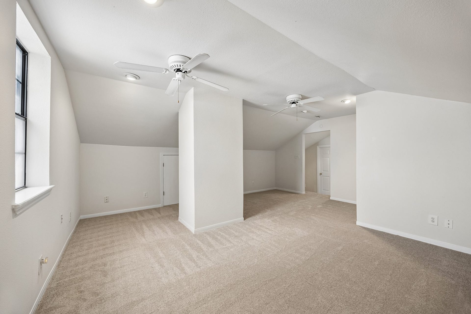 2716 Village Mills Drive, Pearland, TX 77584 Flex room upstairs - could be 4th bedroom.